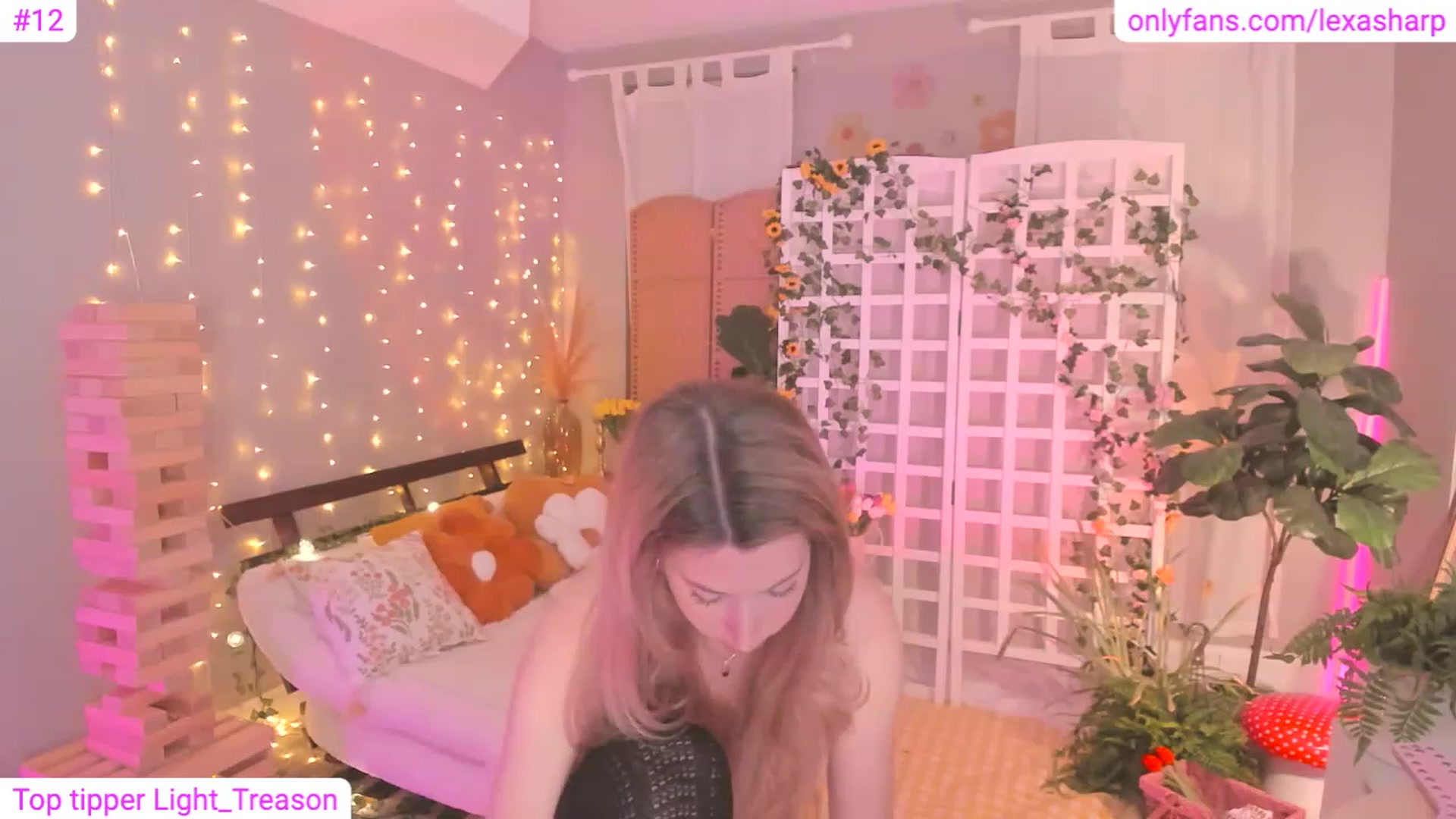 Gallery image thumbnail from alexasharp's myfreecams stream on, 04/26/2023, 02:30 image 18 of 20