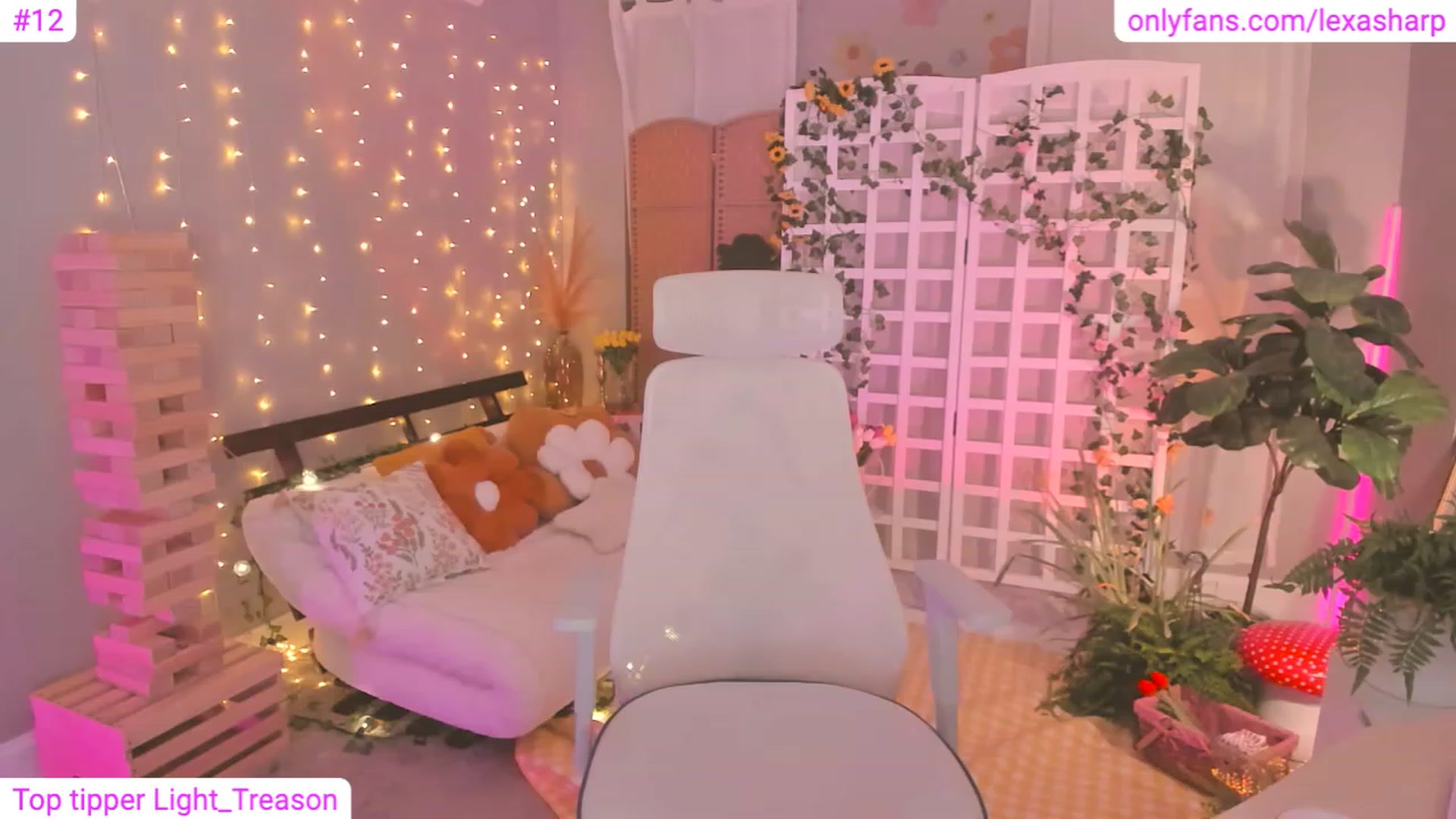 Gallery image thumbnail from alexasharp's myfreecams stream on, 04/26/2023, 02:30 image 8 of 20