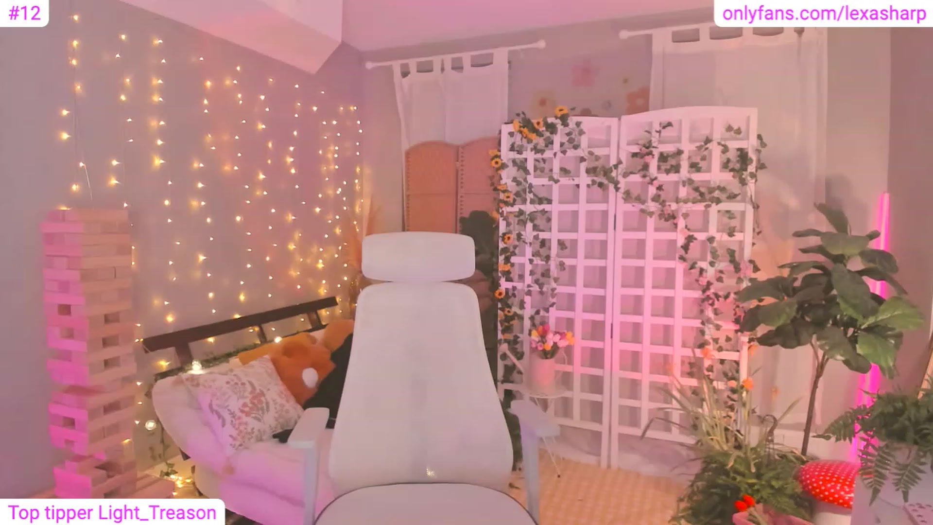 Gallery image thumbnail from alexasharp's myfreecams stream on, 04/26/2023, 02:30 image 3 of 20
