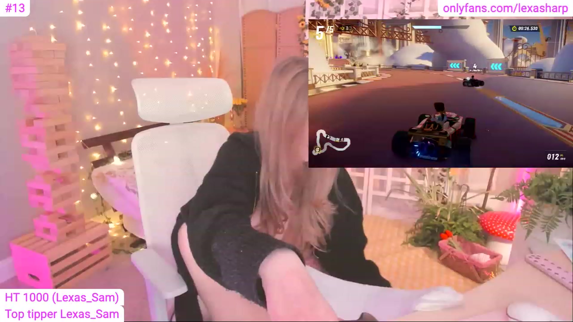 Gallery image thumbnail from alexasharp's myfreecams stream on, 04/28/2023, 03:17 image 17 of 20