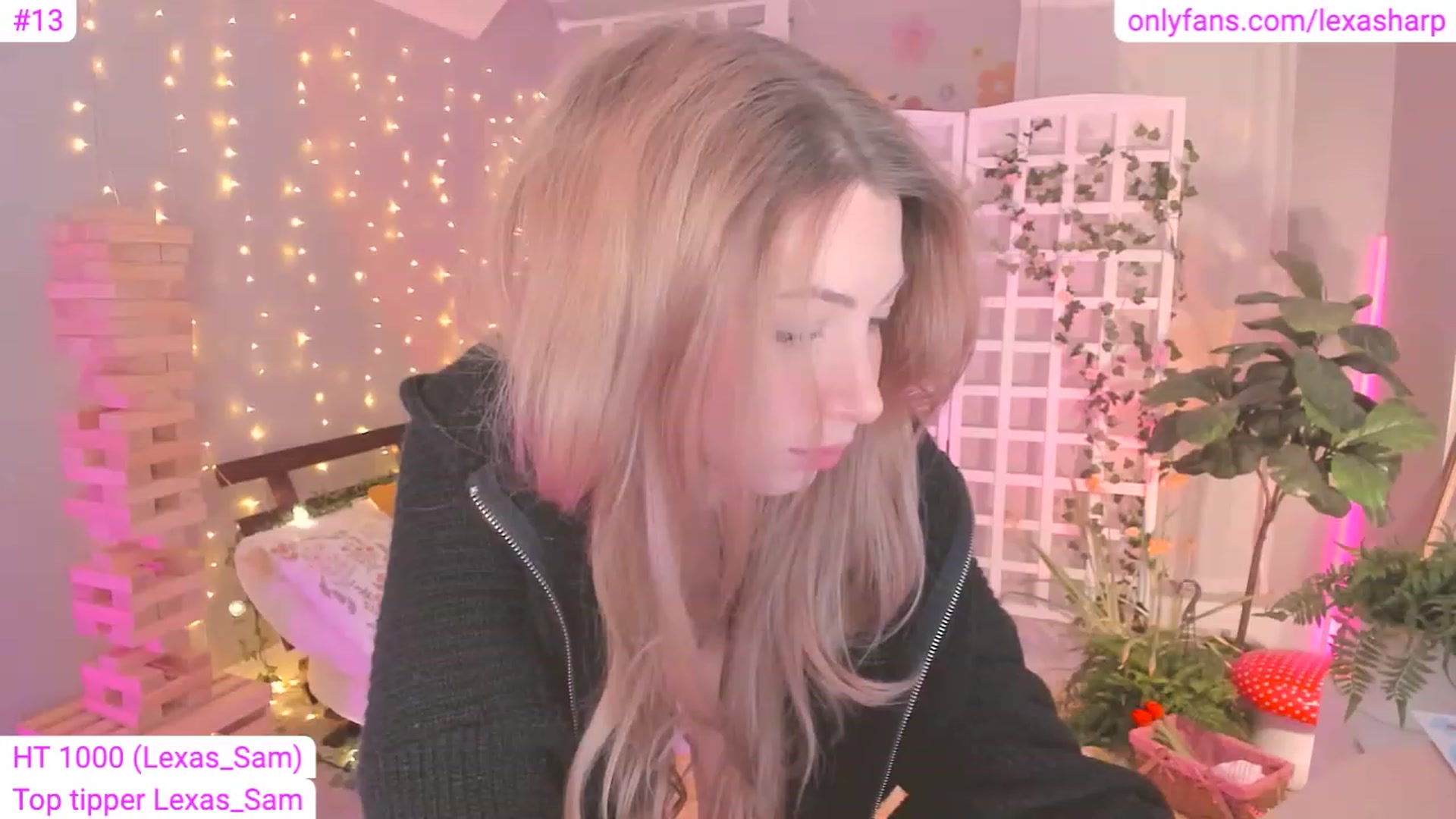 Gallery image thumbnail from alexasharp's myfreecams stream on, 04/28/2023, 03:17 image 11 of 20