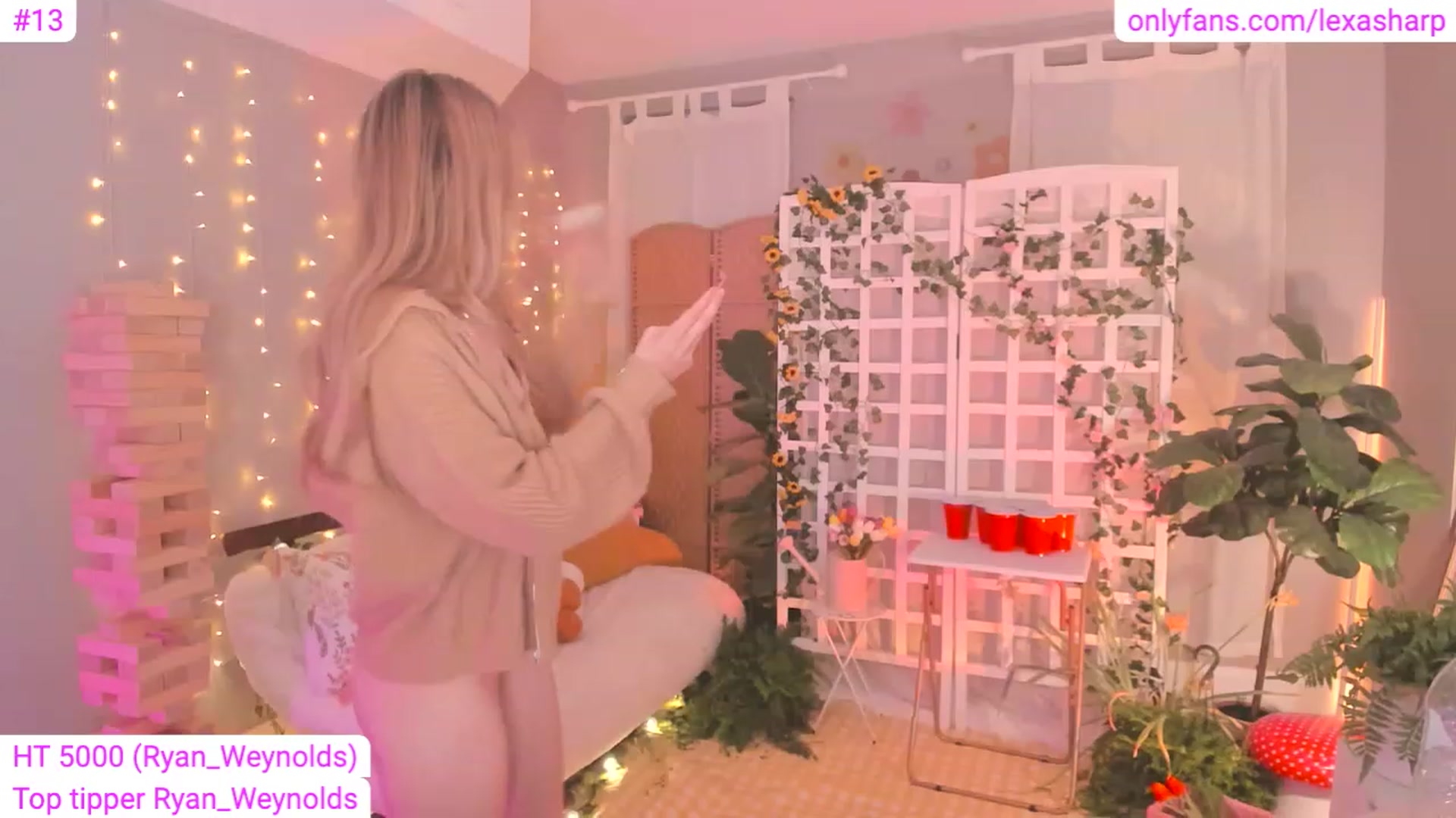 Gallery image thumbnail from alexasharp's myfreecams stream on, 04/29/2023, 05:15 image 19 of 20