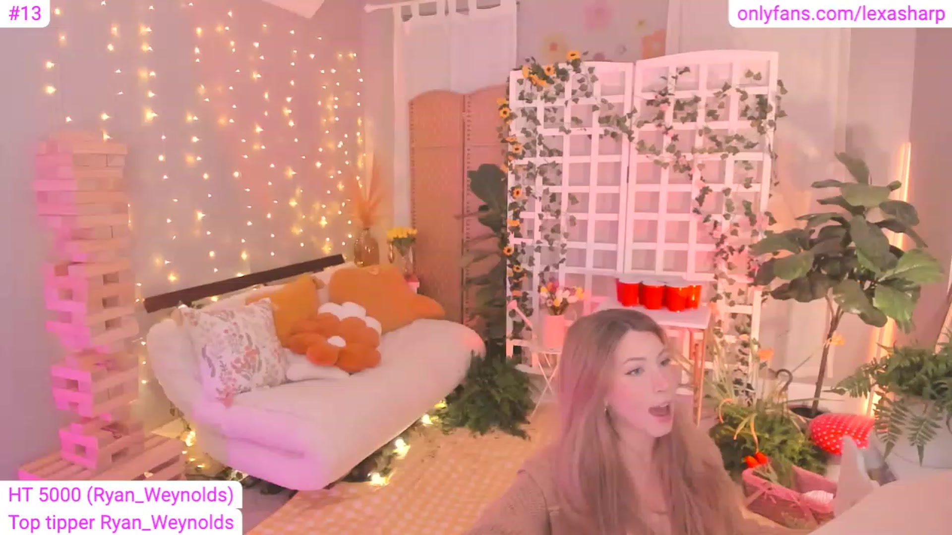 Gallery image thumbnail from alexasharp's myfreecams stream on, 04/29/2023, 05:15 image 10 of 20