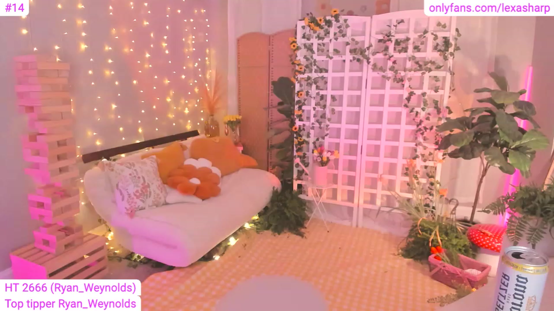 Gallery image thumbnail from alexasharp's myfreecams stream on, 04/30/2023, 04:48 image 18 of 20