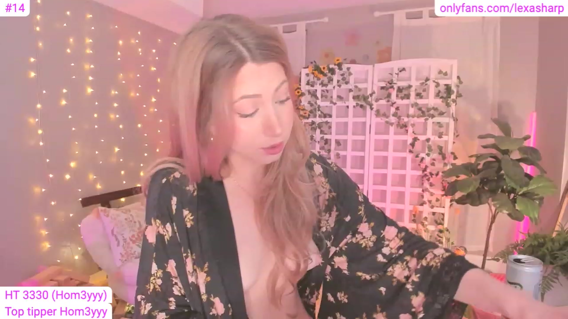 Gallery image thumbnail from alexasharp's myfreecams stream on, 05/01/2023, 05:38 image 18 of 20