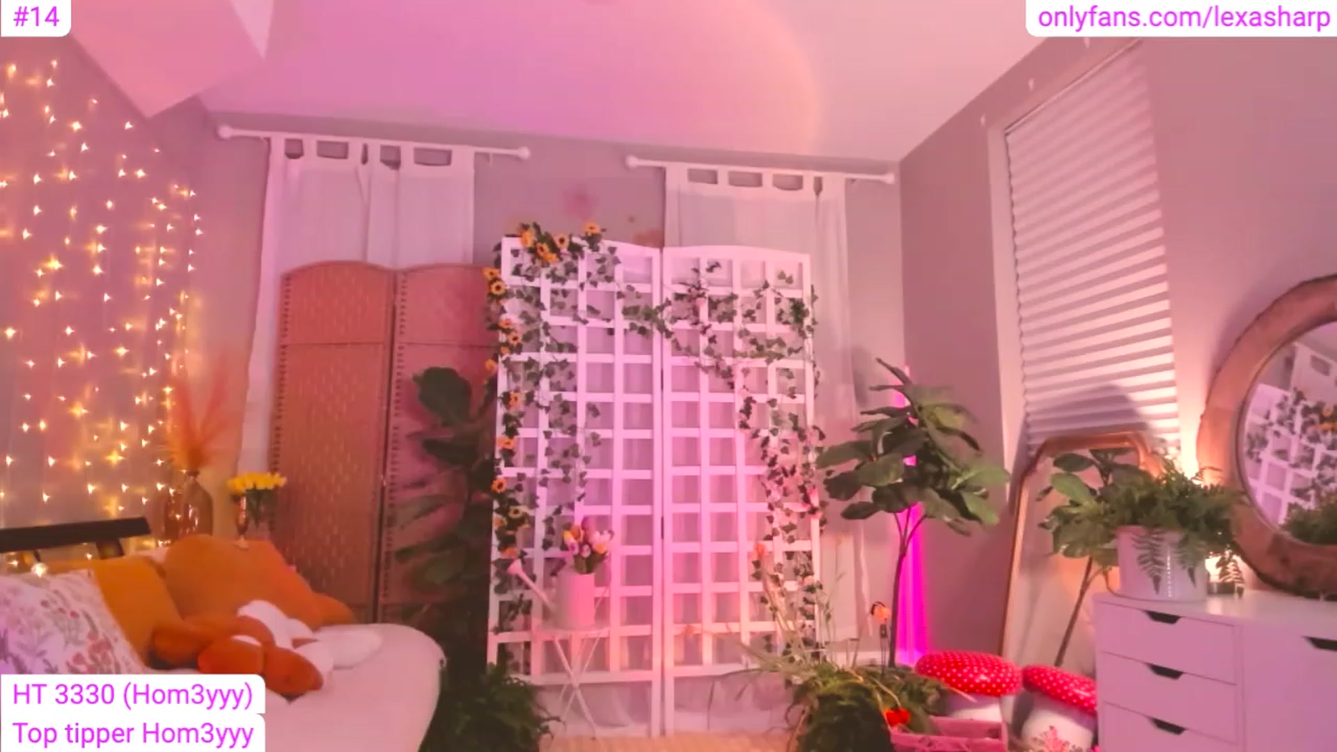 Gallery image thumbnail from alexasharp's myfreecams stream on, 05/01/2023, 06:23 image 3 of 20