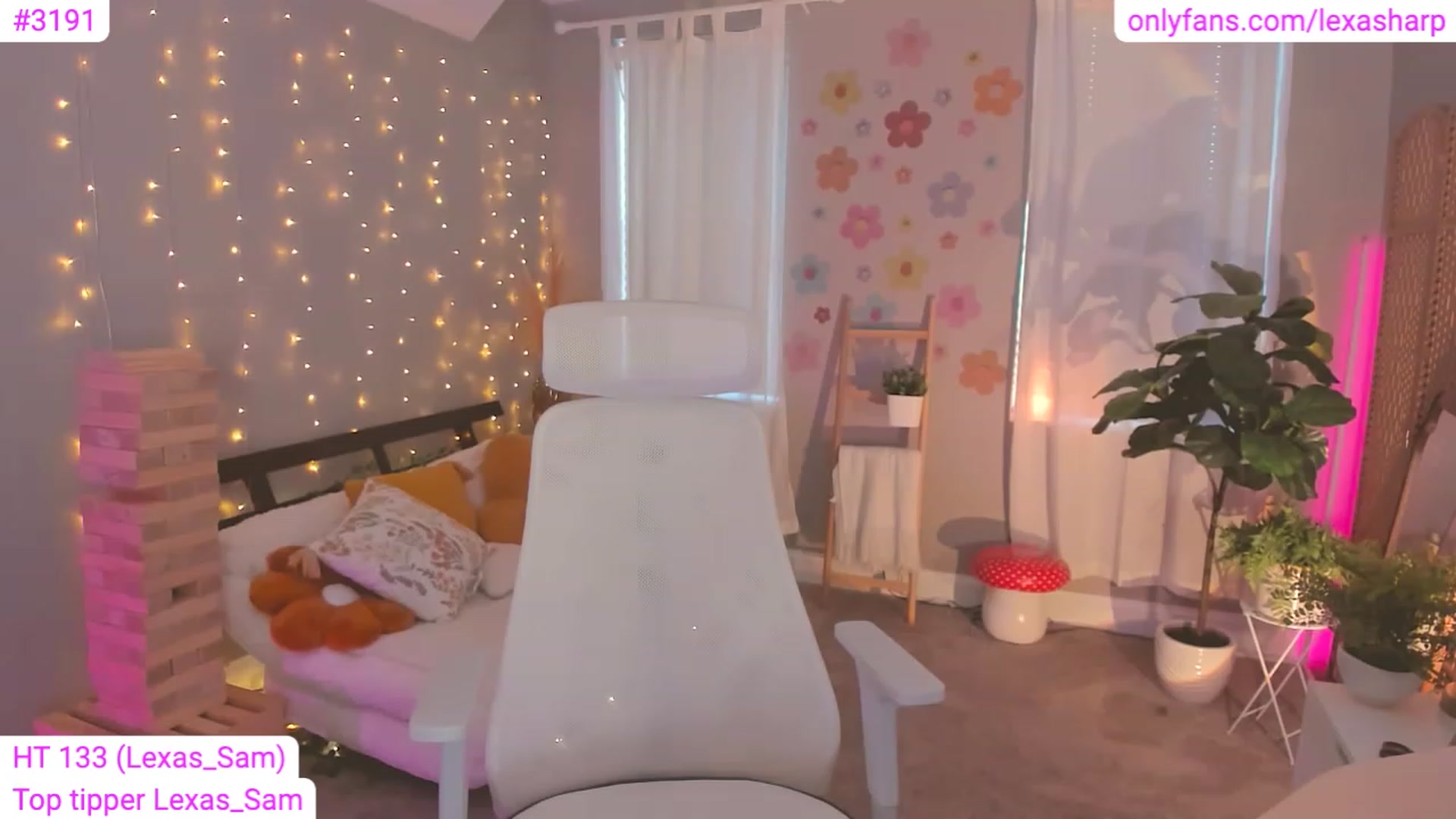 Gallery image thumbnail from alexasharp's myfreecams stream on, 05/12/2023, 24:15 image 5 of 20