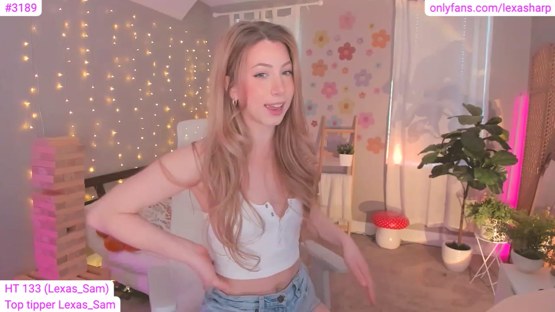 Gallery image thumbnail from alexasharp's myfreecams stream on, 05/12/2023, 24:15 image 6 of 20