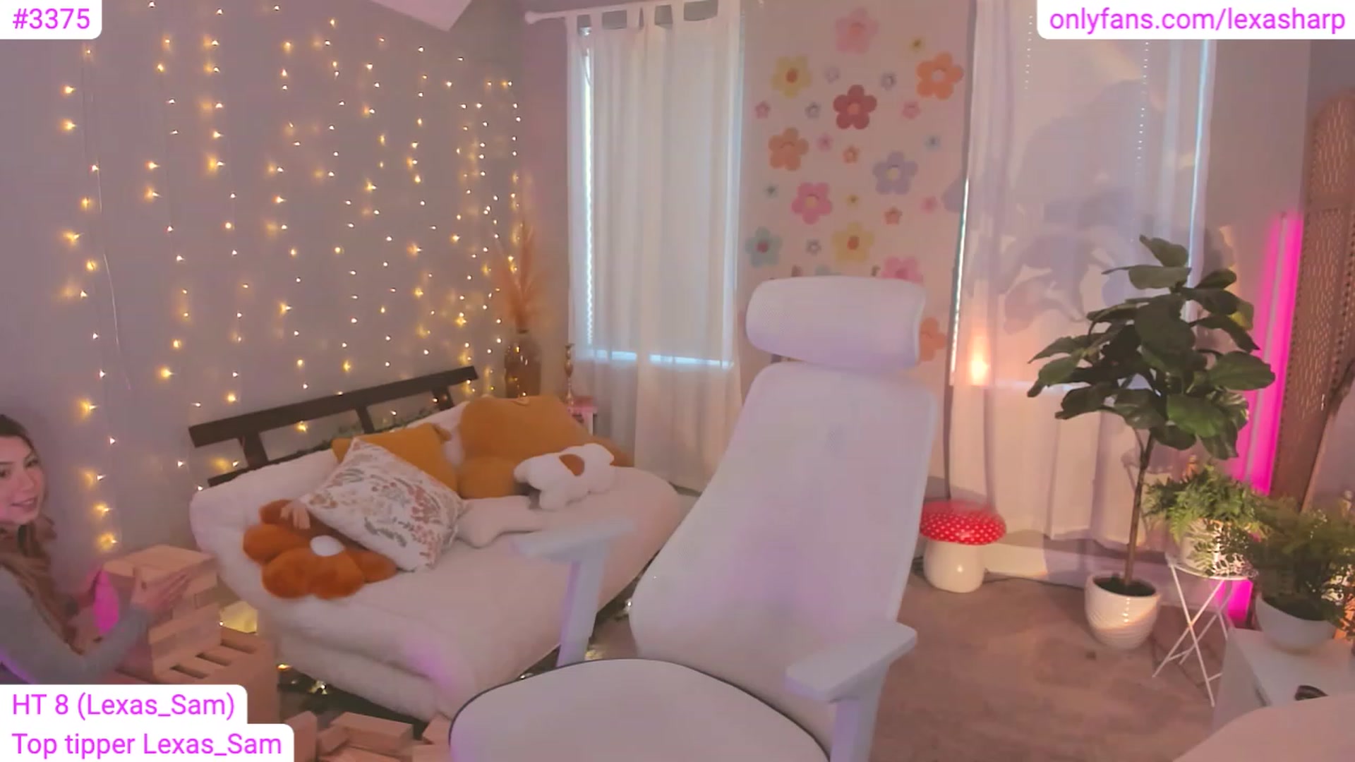Gallery image thumbnail from alexasharp's myfreecams stream on, 05/12/2023, 24:15 image 2 of 20