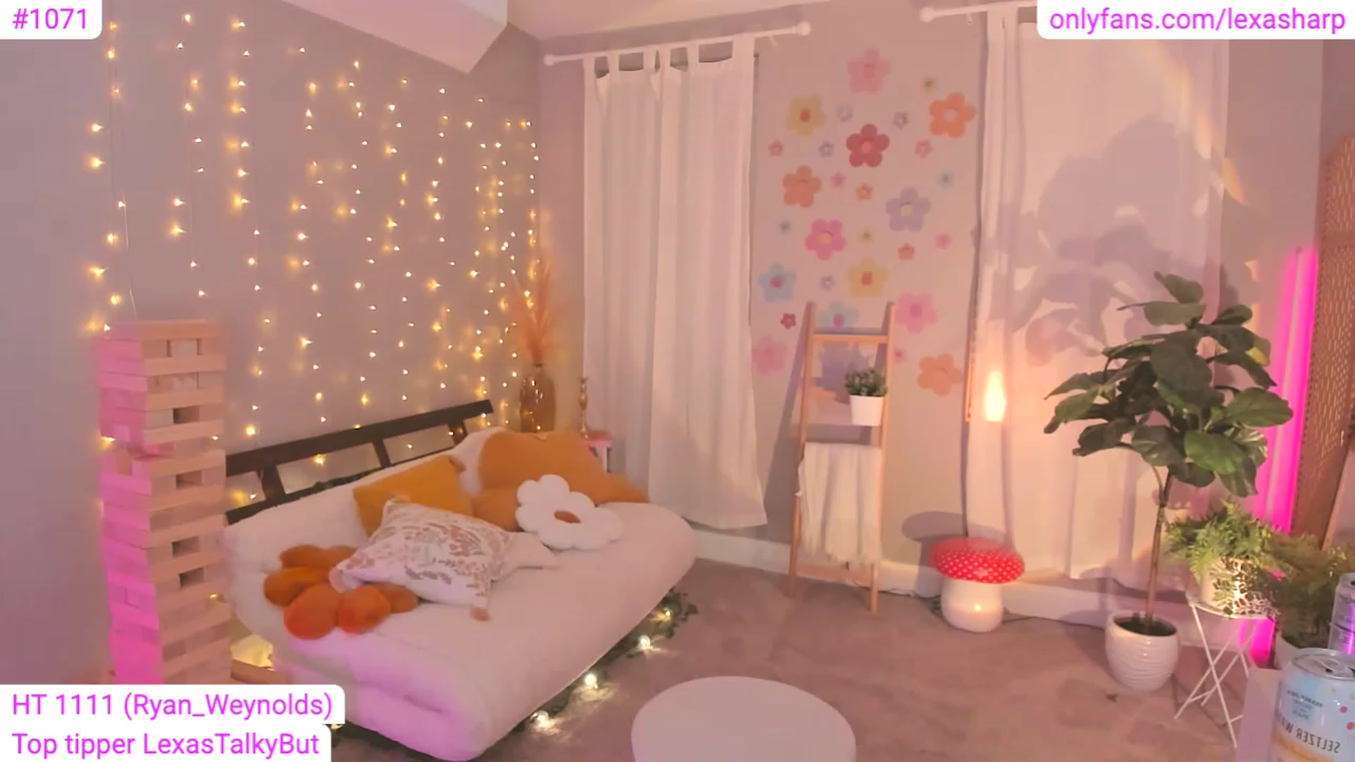 Gallery image thumbnail from alexasharp's myfreecams stream on, 05/13/2023, 02:42 image 18 of 20