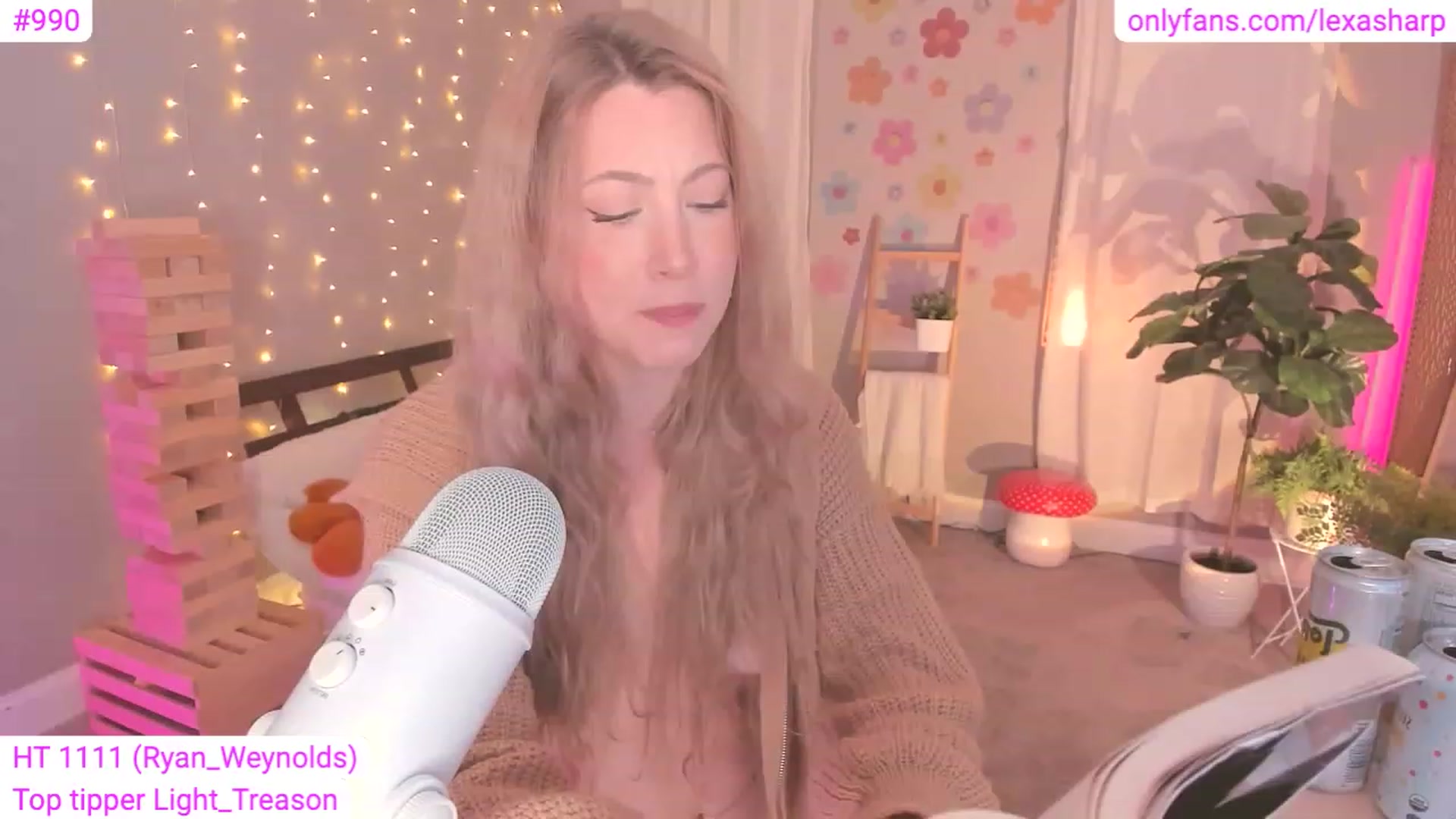 Gallery image thumbnail from alexasharp's myfreecams stream on, 05/13/2023, 03:20 image 16 of 20