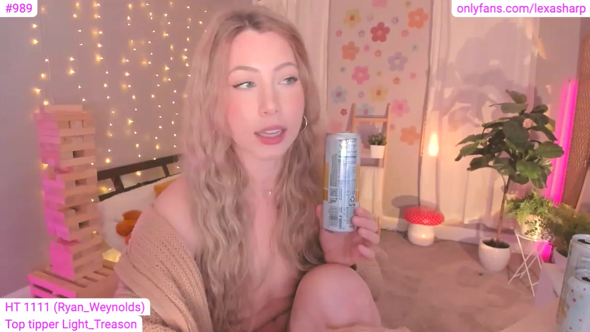 Gallery image thumbnail from alexasharp's myfreecams stream on, 05/13/2023, 03:20 image 18 of 20