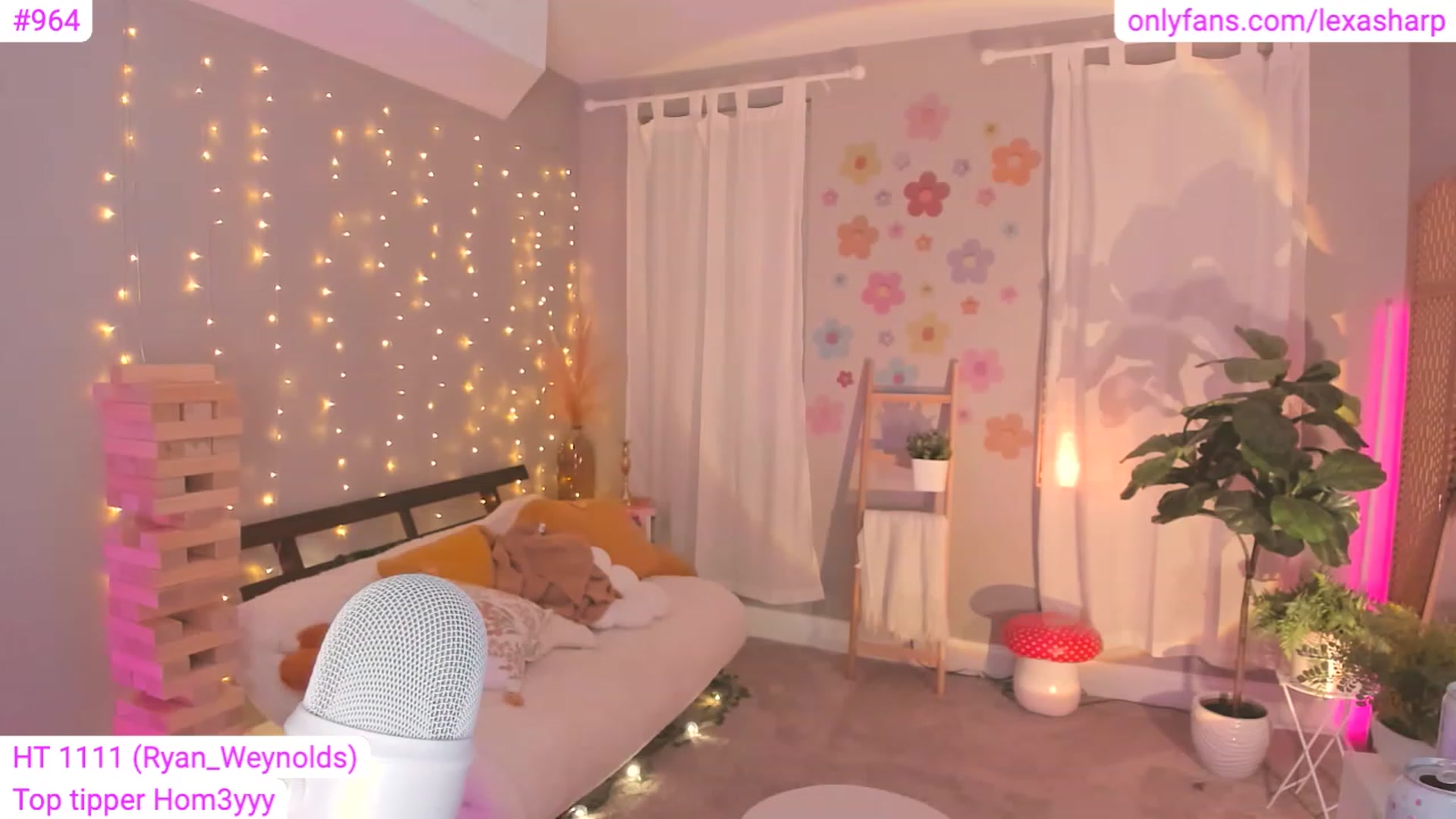 Gallery image thumbnail from alexasharp's myfreecams stream on, 05/13/2023, 04:16 image 6 of 20