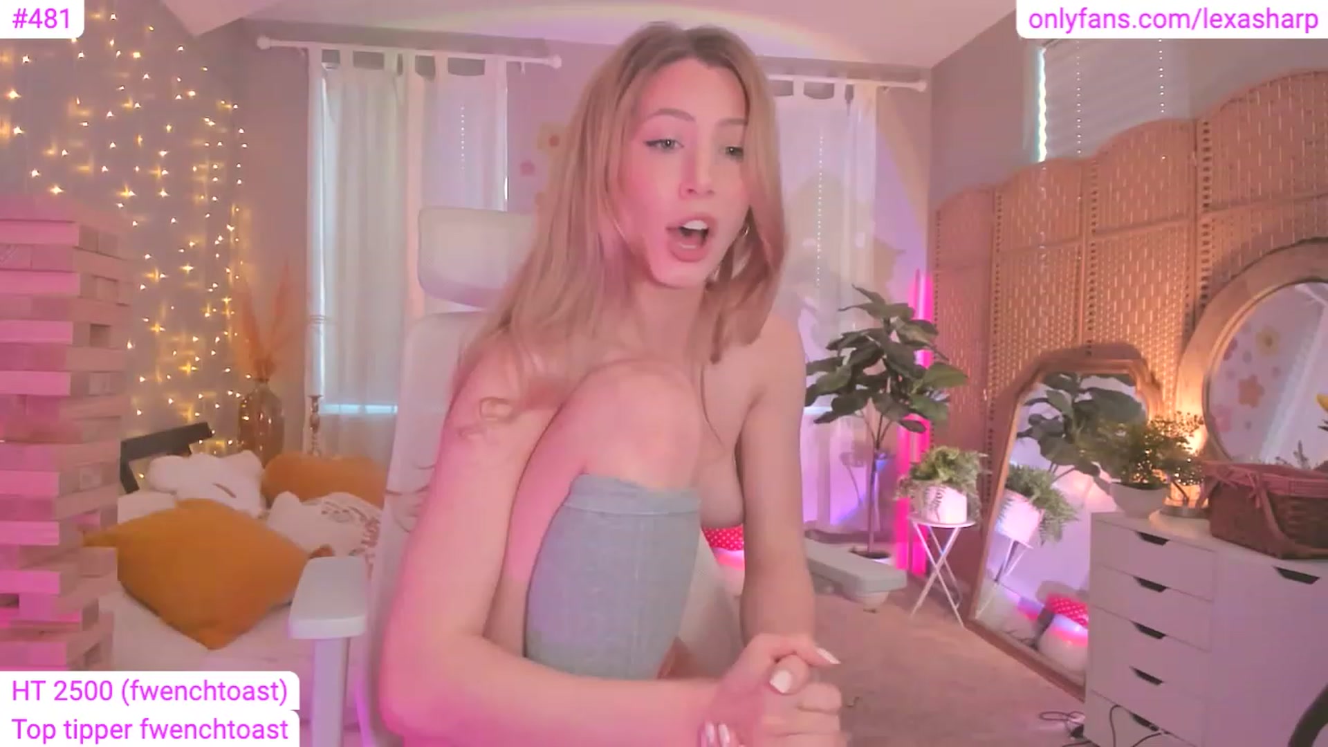 Gallery image thumbnail from alexasharp's myfreecams stream on, 05/31/2023, 23:27 image 17 of 20