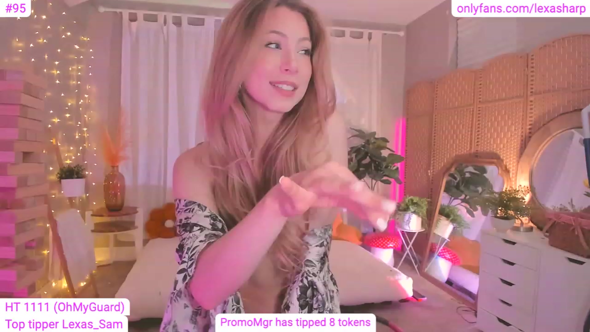 Gallery image thumbnail from alexasharp's myfreecams stream on, 06/03/2023, 04:33 image 8 of 20