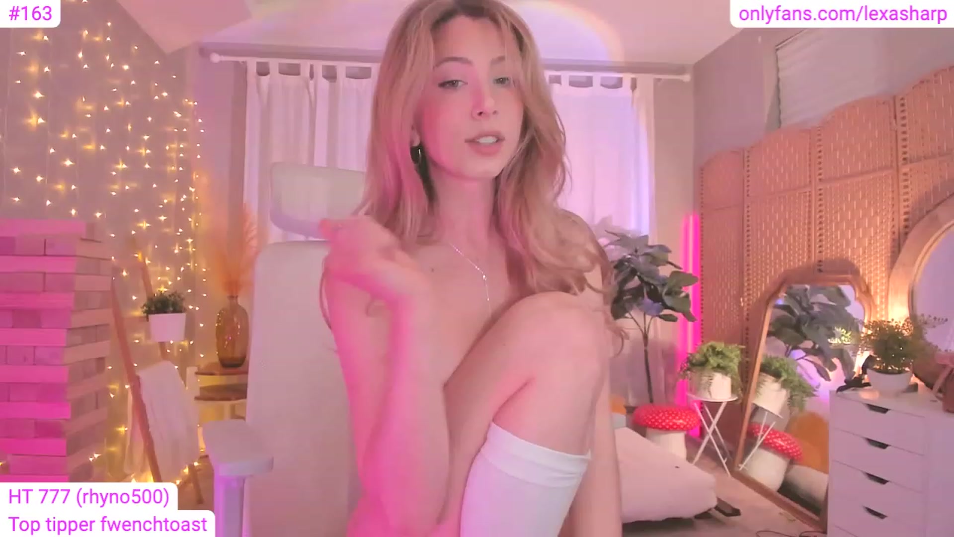 Gallery image thumbnail from alexasharp's myfreecams stream on, 06/08/2023, 03:37 image 8 of 20