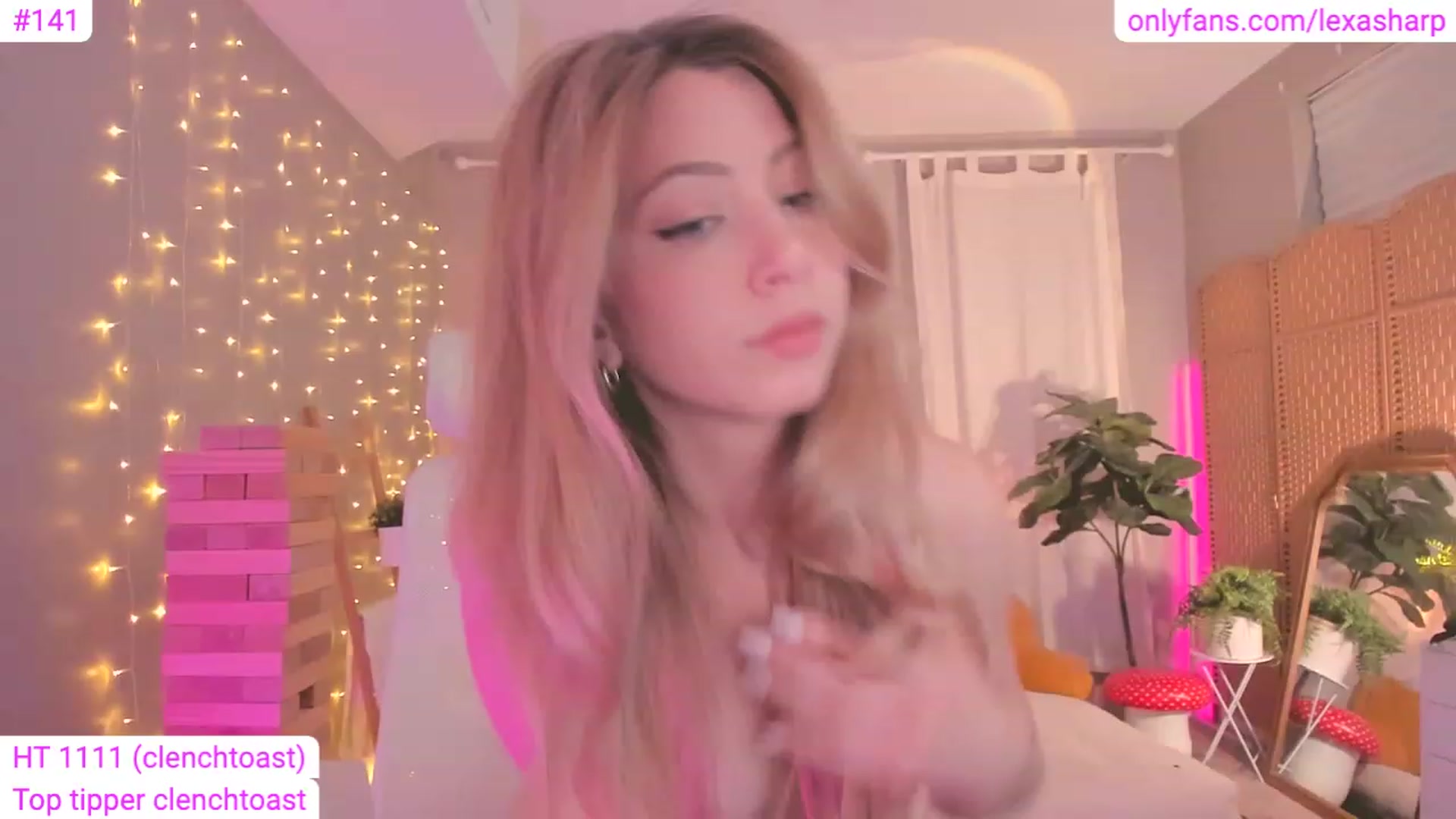 Gallery image thumbnail from alexasharp's myfreecams stream on, 06/16/2023, 02:33 image 3 of 20
