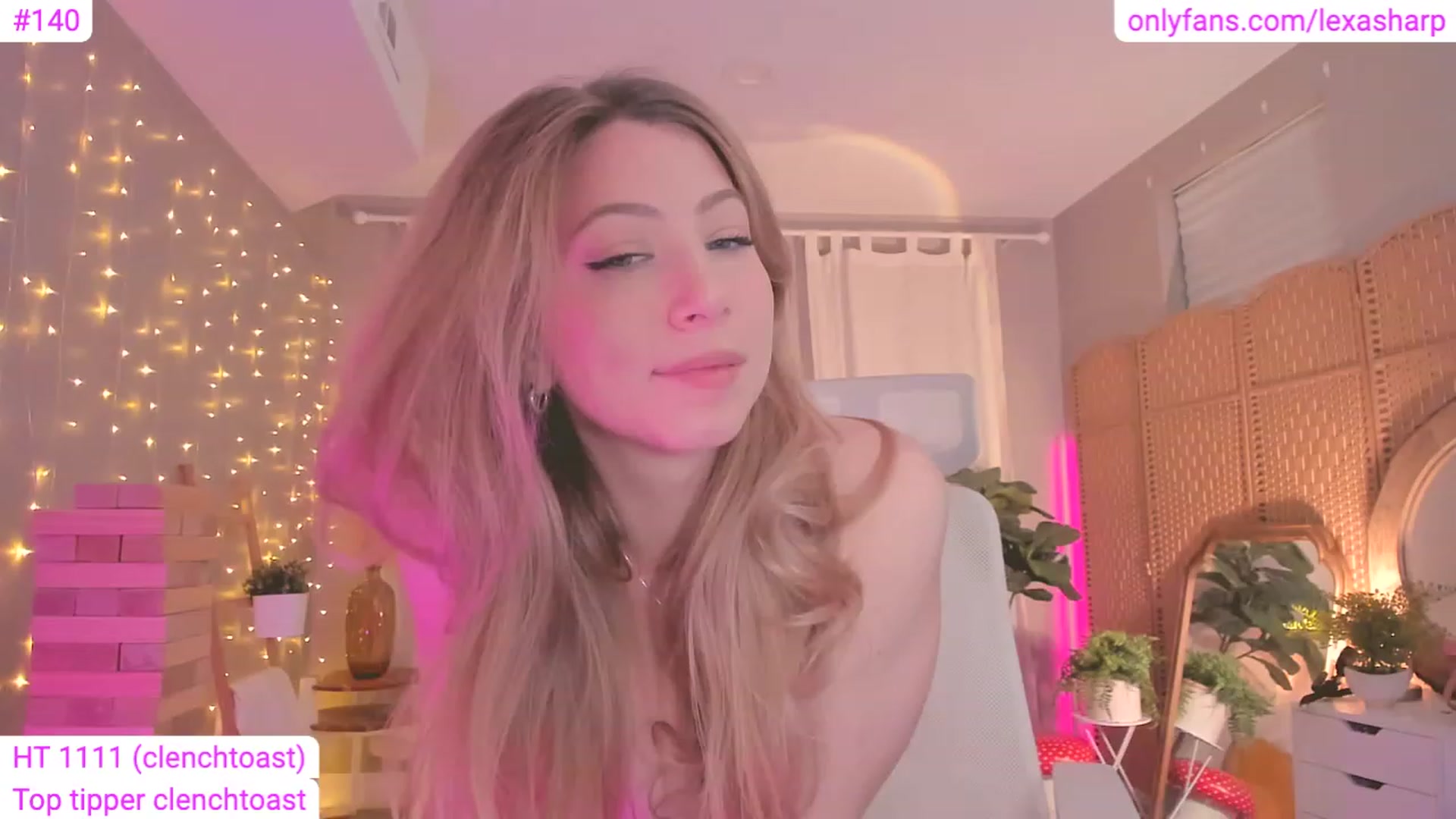 Gallery image thumbnail from alexasharp's myfreecams stream on, 06/16/2023, 02:33 image 19 of 20