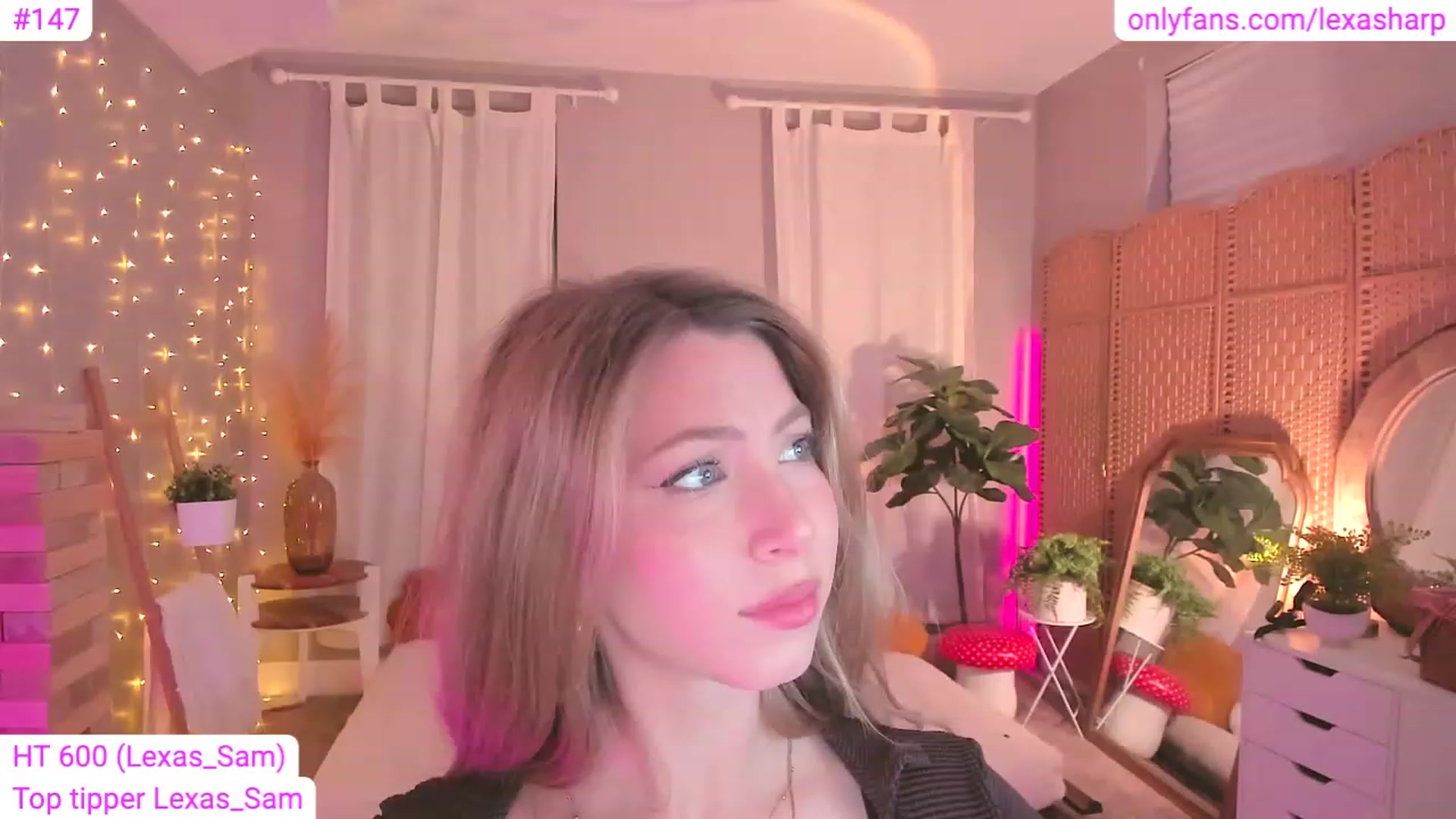 Gallery image thumbnail from alexasharp's myfreecams stream on, 06/17/2023, 01:41 image 15 of 20