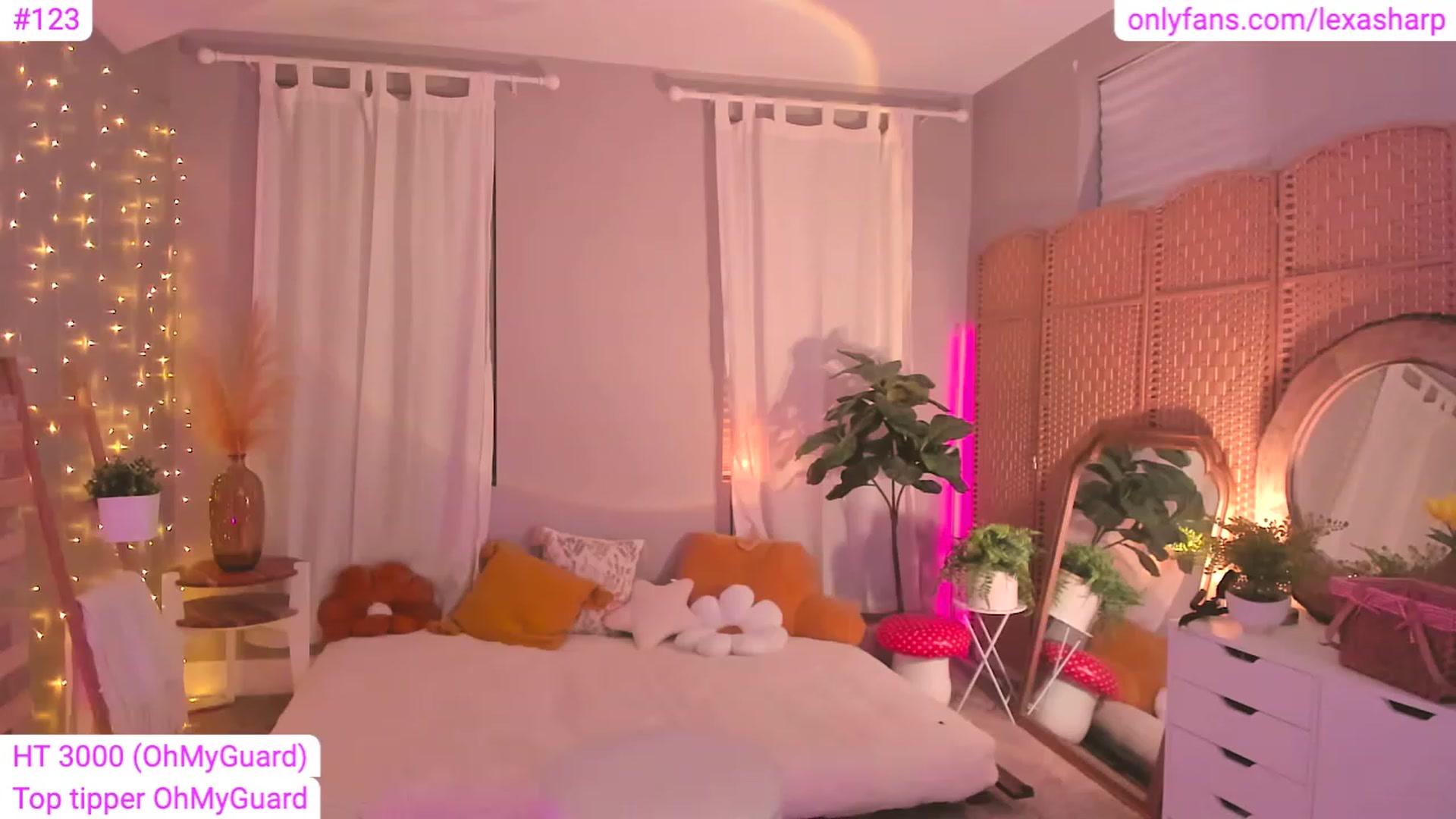 Gallery image thumbnail from alexasharp's myfreecams stream on, 06/17/2023, 03:36 image 14 of 20