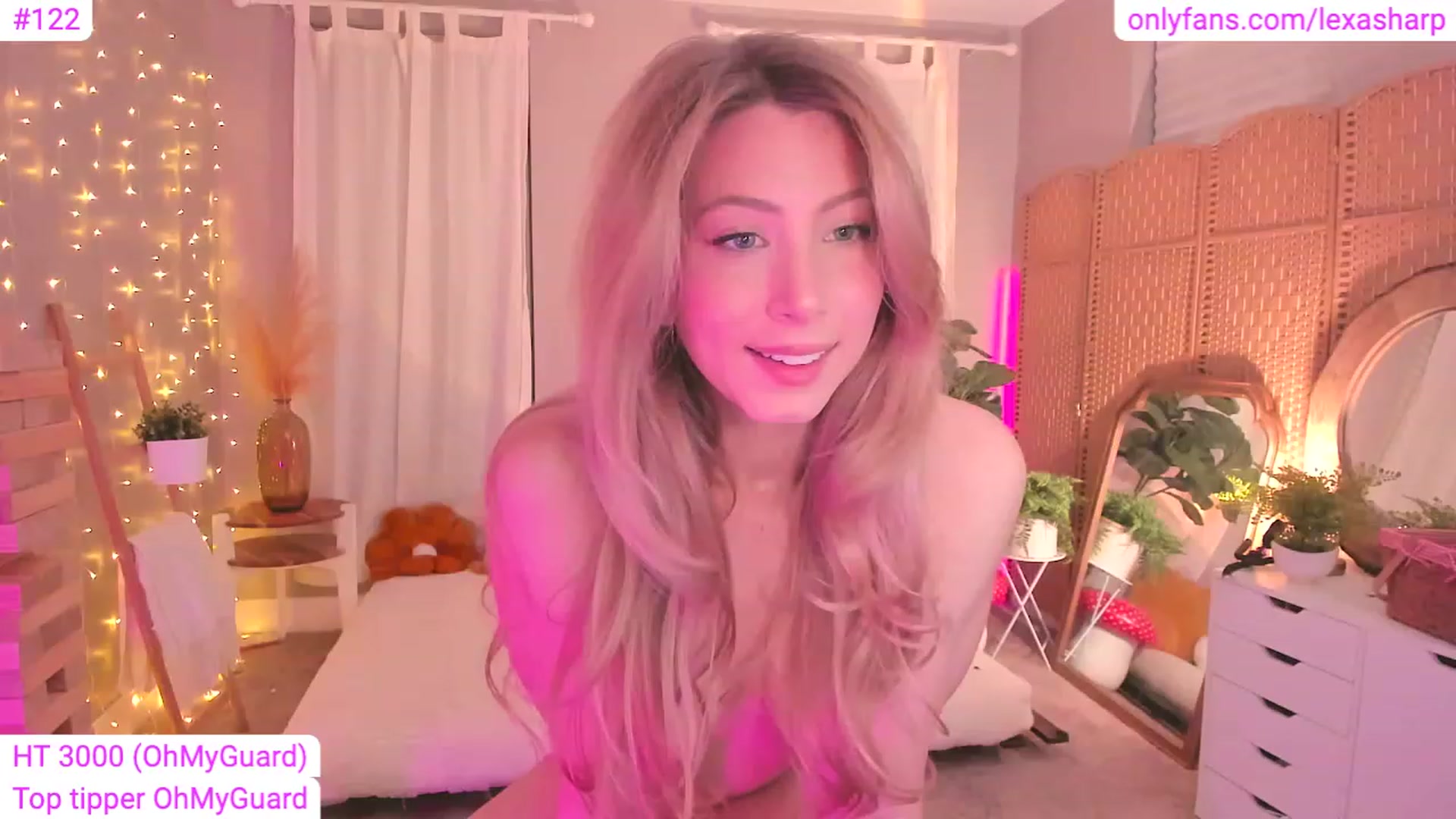 Gallery image thumbnail from alexasharp's myfreecams stream on, 06/17/2023, 03:36 image 18 of 20