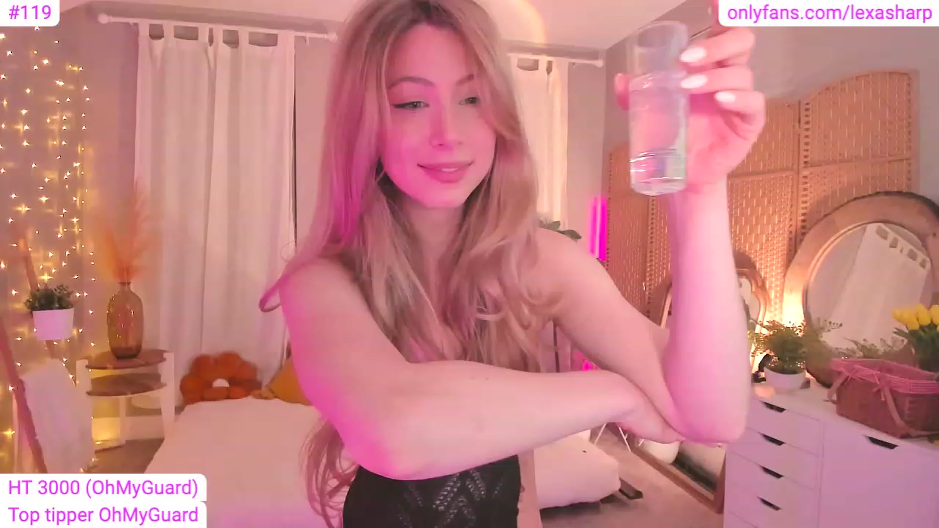 Gallery image thumbnail from alexasharp's myfreecams stream on, 06/17/2023, 04:27 image 2 of 20