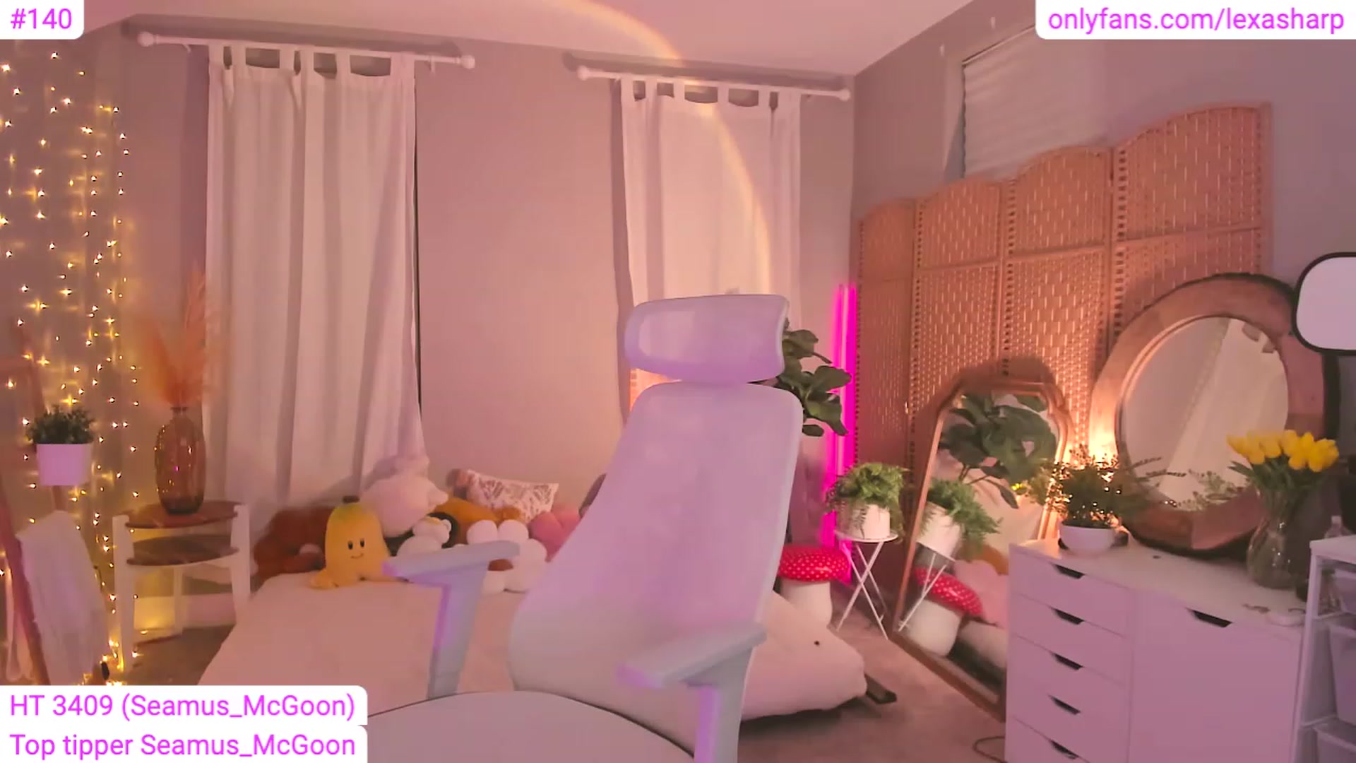 Gallery image thumbnail from alexasharp's myfreecams stream on, 06/23/2023, 04:23 image 11 of 20