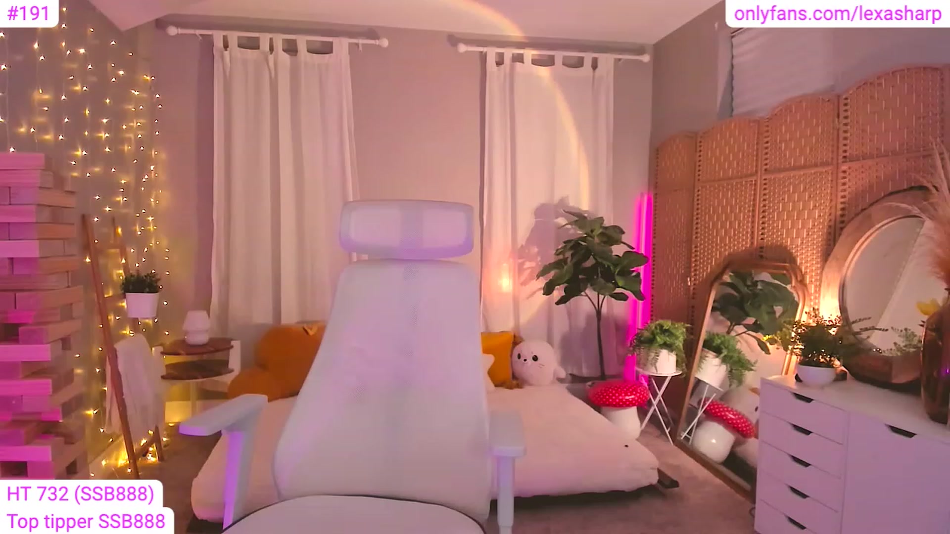 Gallery image thumbnail from alexasharp's myfreecams stream on, 06/29/2023, 02:52 image 5 of 20
