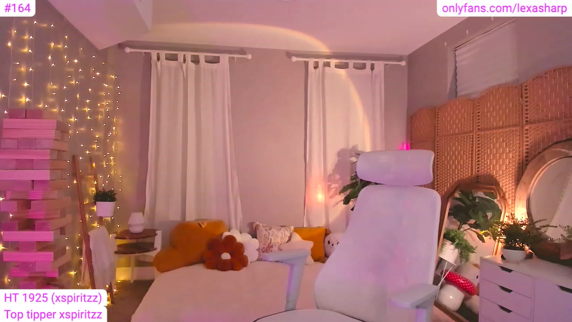 Gallery image thumbnail from alexasharp's myfreecams stream on, 06/29/2023, 03:11 image 7 of 20
