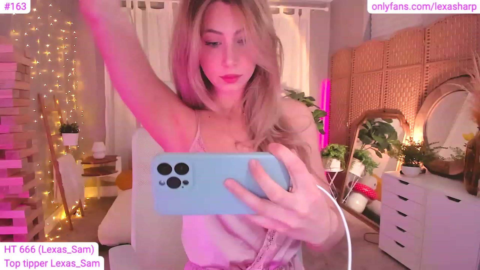 Gallery image thumbnail from alexasharp's myfreecams stream on, 06/30/2023, 02:06 image 19 of 20