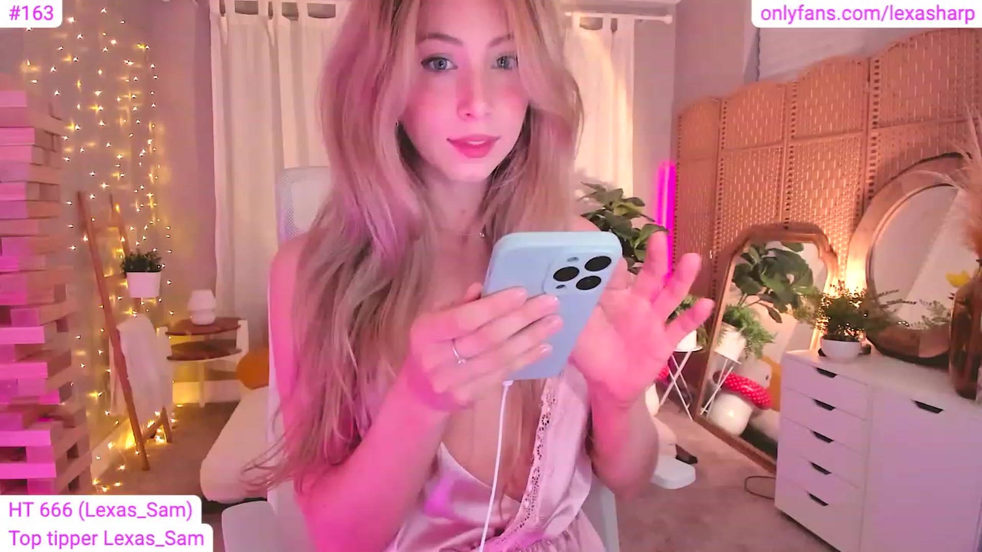 Gallery image thumbnail from alexasharp's myfreecams stream on, 06/30/2023, 02:06 image 20 of 20