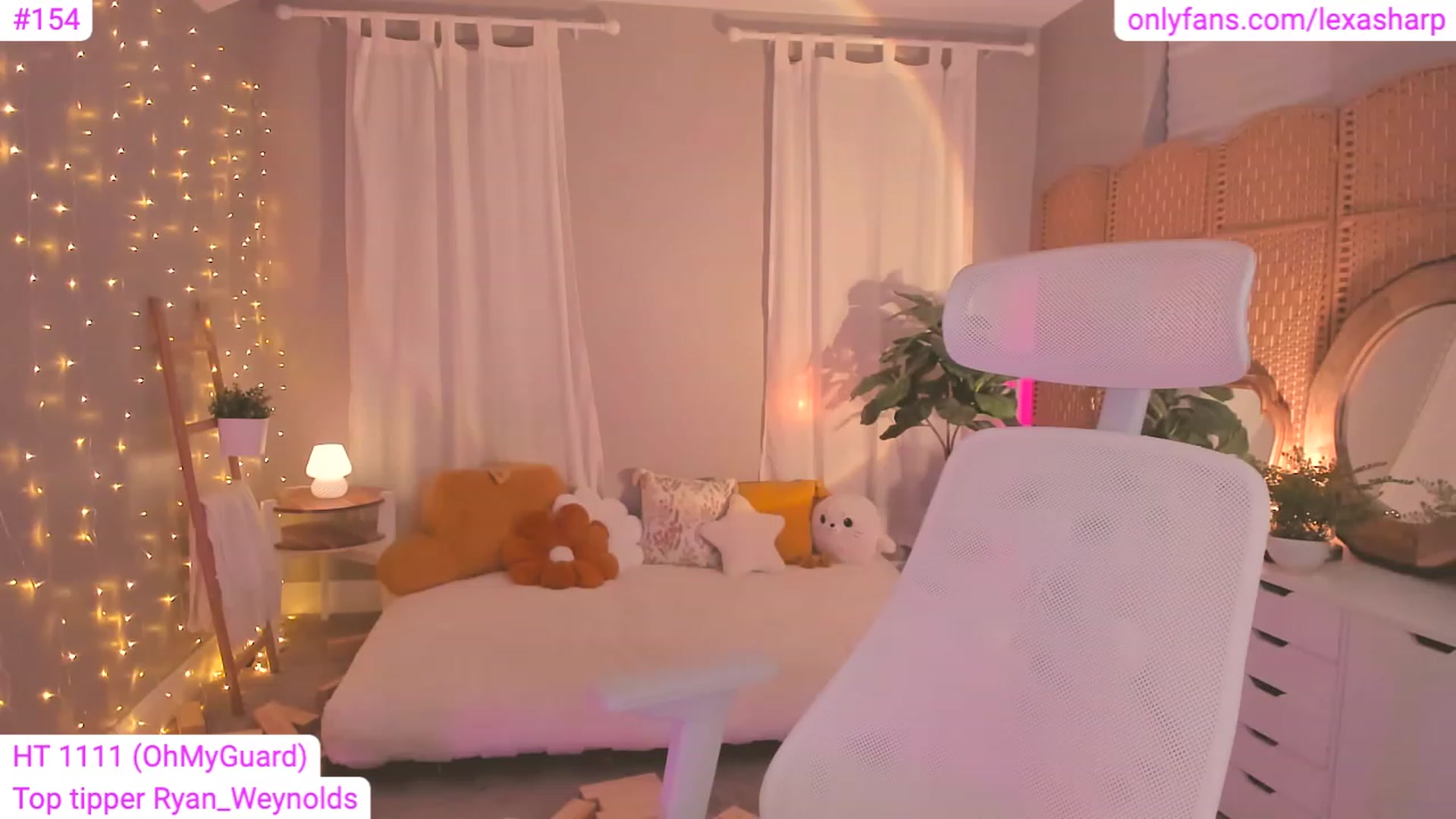 Gallery image thumbnail from alexasharp's myfreecams stream on, 07/01/2023, 04:02 image 1 of 20