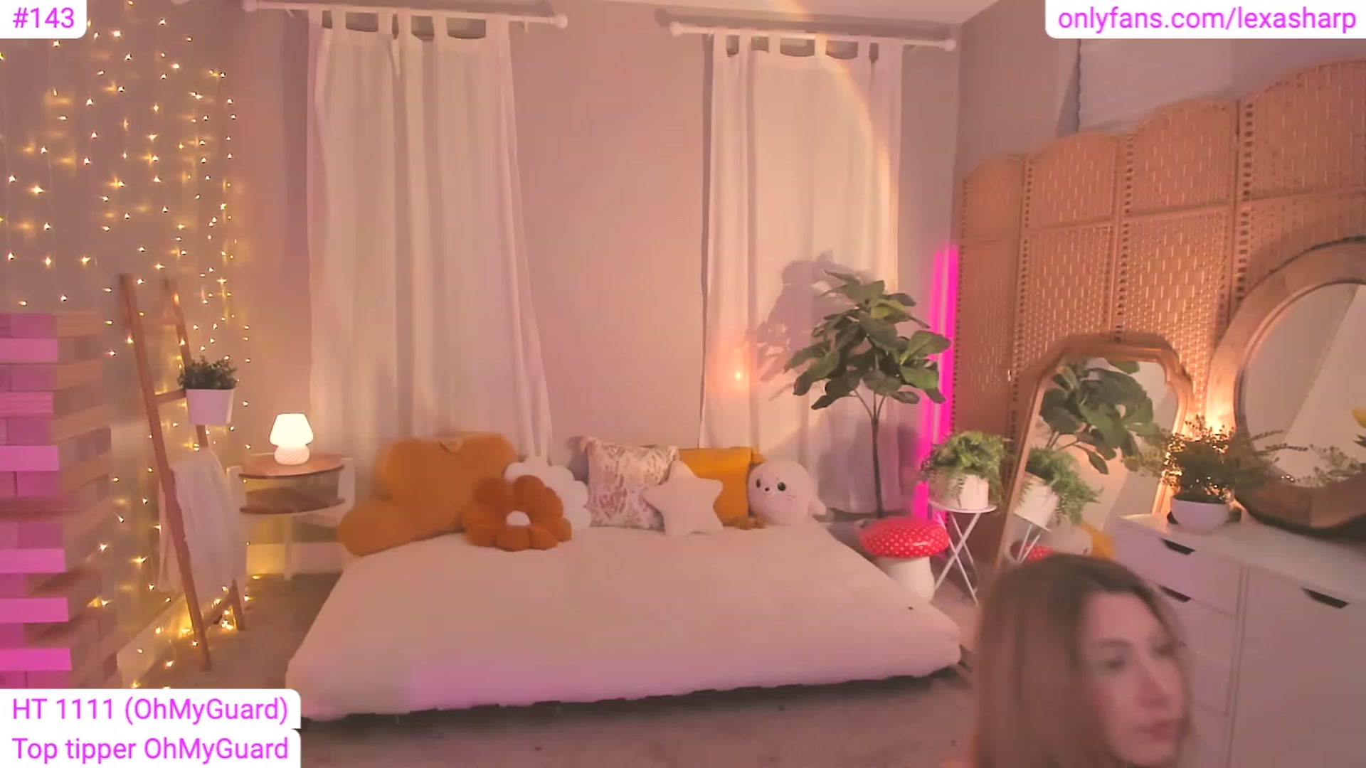 Gallery image thumbnail from alexasharp's myfreecams stream on, 07/01/2023, 04:02 image 14 of 20