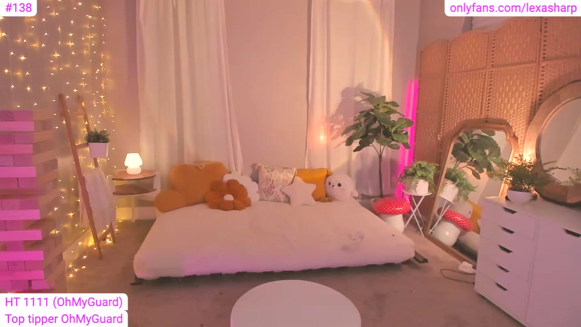 Gallery image thumbnail from alexasharp's myfreecams stream on, 07/01/2023, 06:00 image 11 of 20