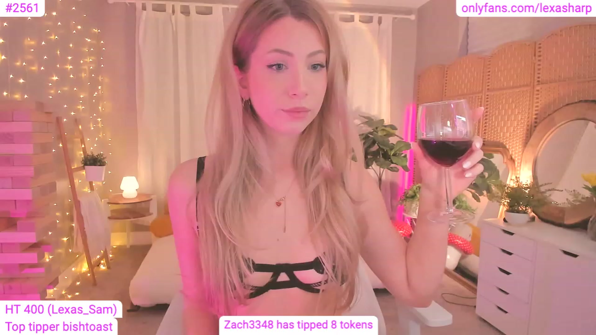 Gallery image thumbnail from alexasharp's myfreecams stream on, 07/07/2023, 01:32 image 20 of 20