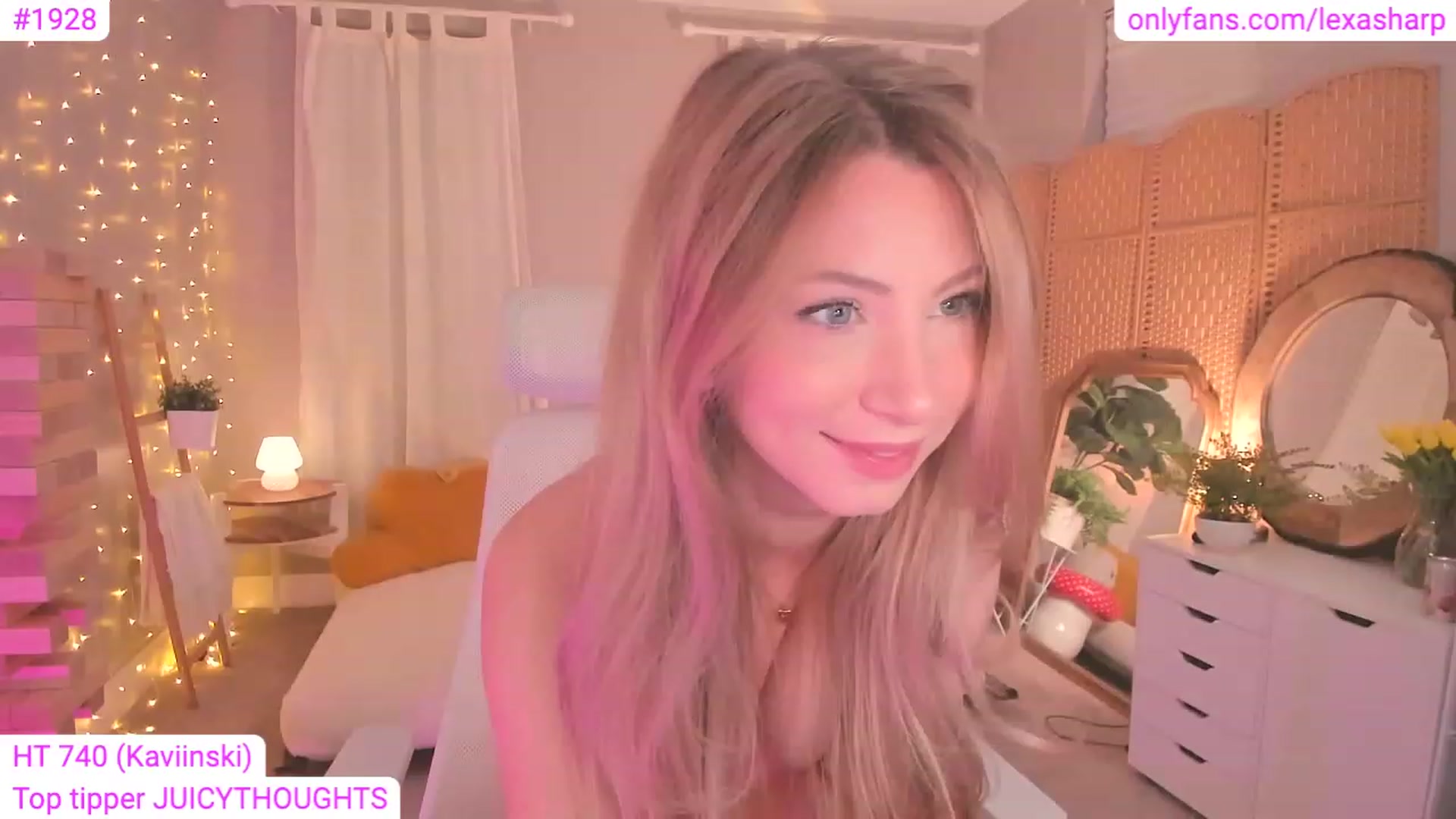 Gallery image thumbnail from alexasharp's myfreecams stream on, 07/07/2023, 02:33 image 13 of 20