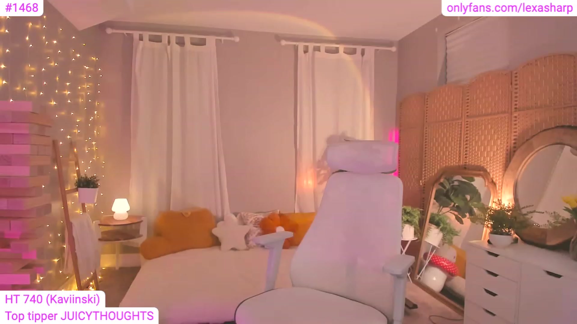 Gallery image thumbnail from alexasharp's myfreecams stream on, 07/07/2023, 03:17 image 12 of 20