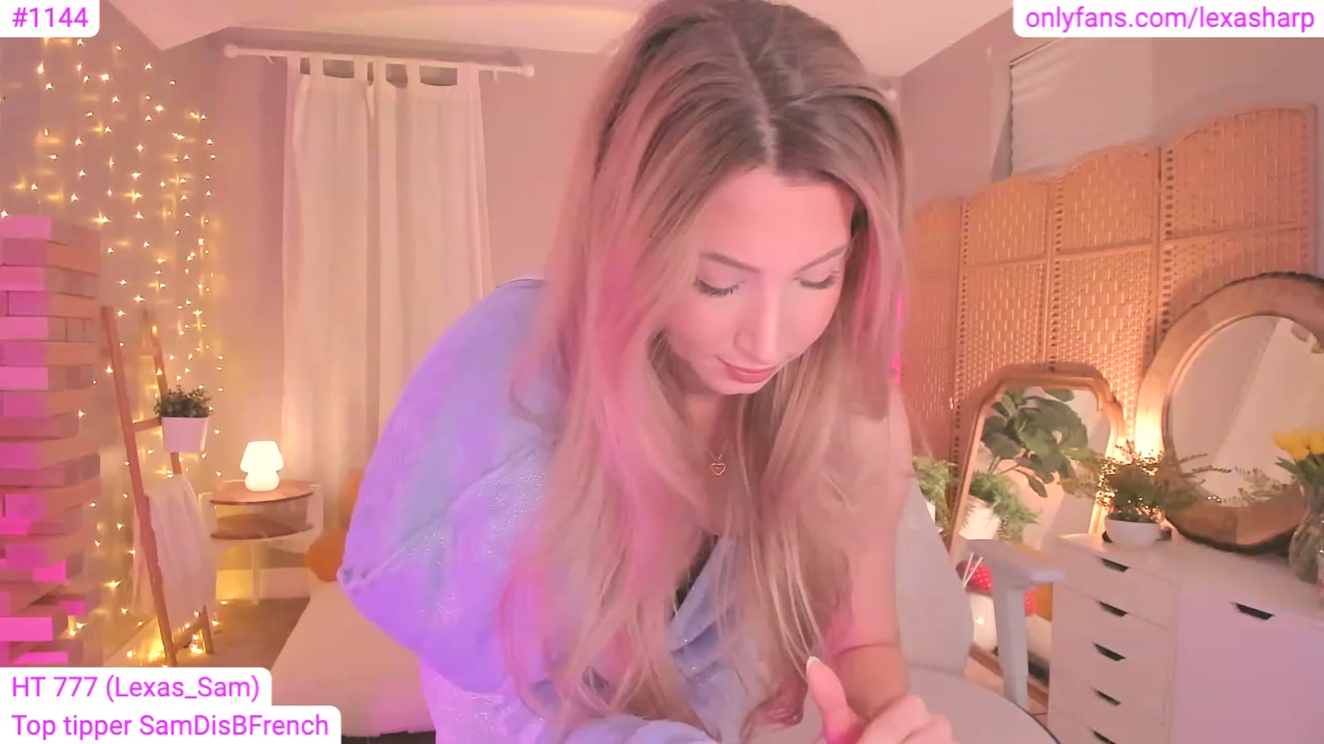 Gallery image thumbnail from alexasharp's myfreecams stream on, 07/07/2023, 04:58 image 12 of 20