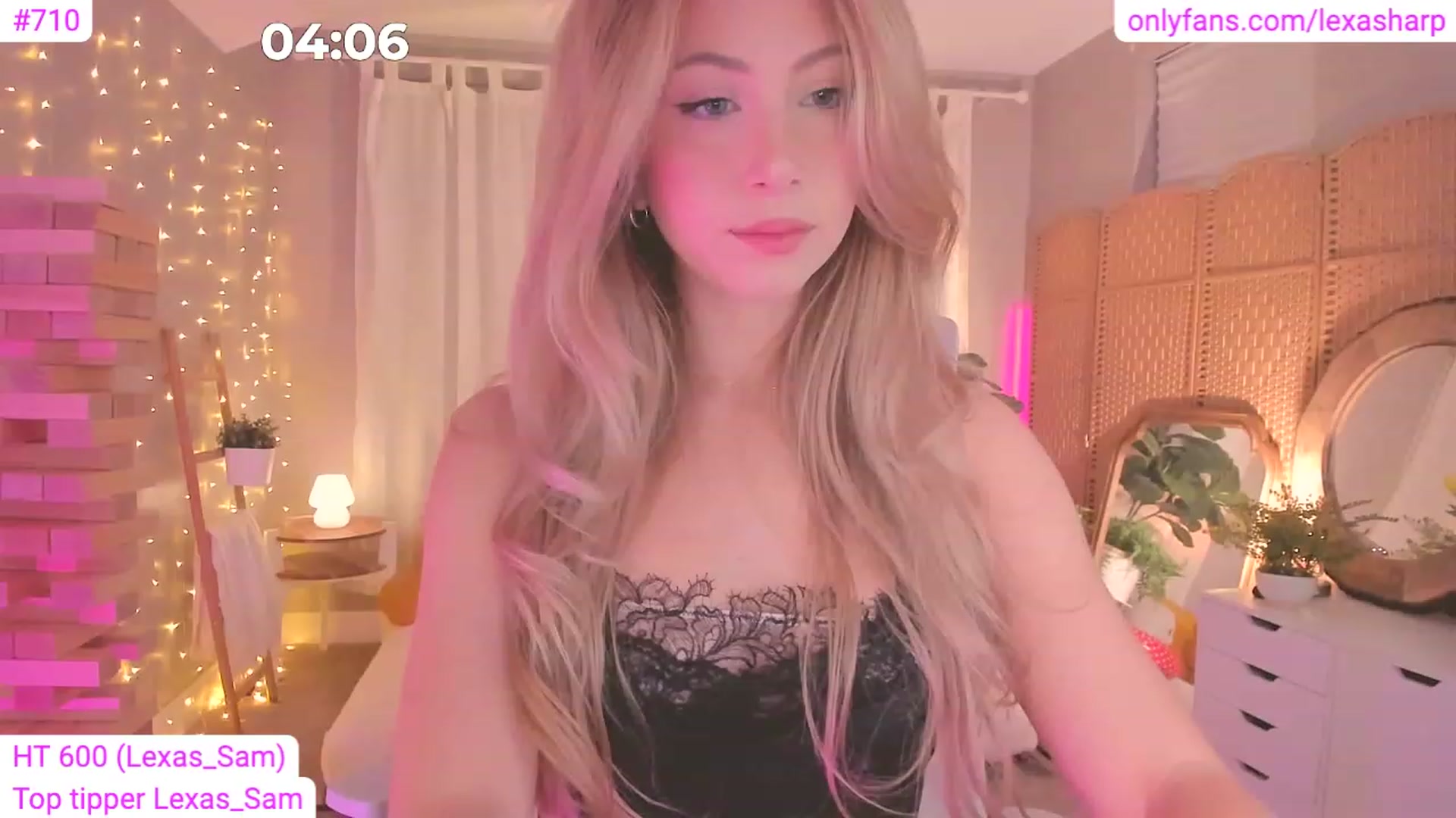 Gallery image thumbnail from alexasharp's myfreecams stream on, 07/08/2023, 02:36 image 3 of 20