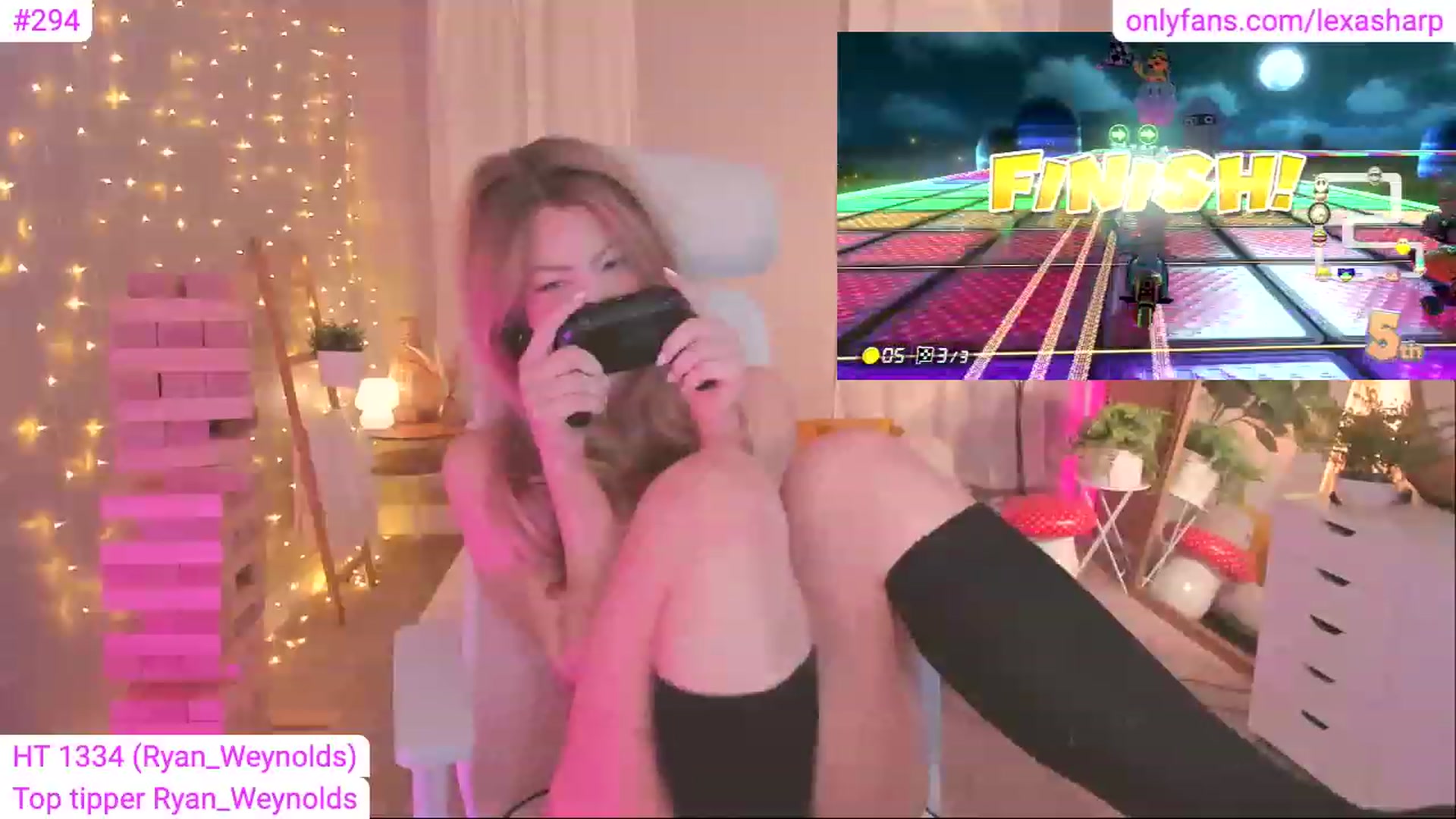 Gallery image thumbnail from alexasharp's myfreecams stream on, 07/09/2023, 06:06 image 13 of 20