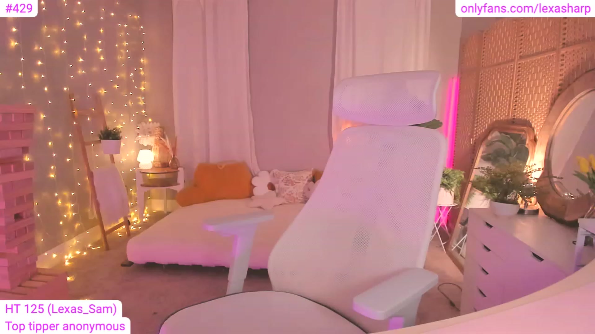 Gallery image thumbnail from alexasharp's myfreecams stream on, 07/14/2023, 02:40 image 4 of 20