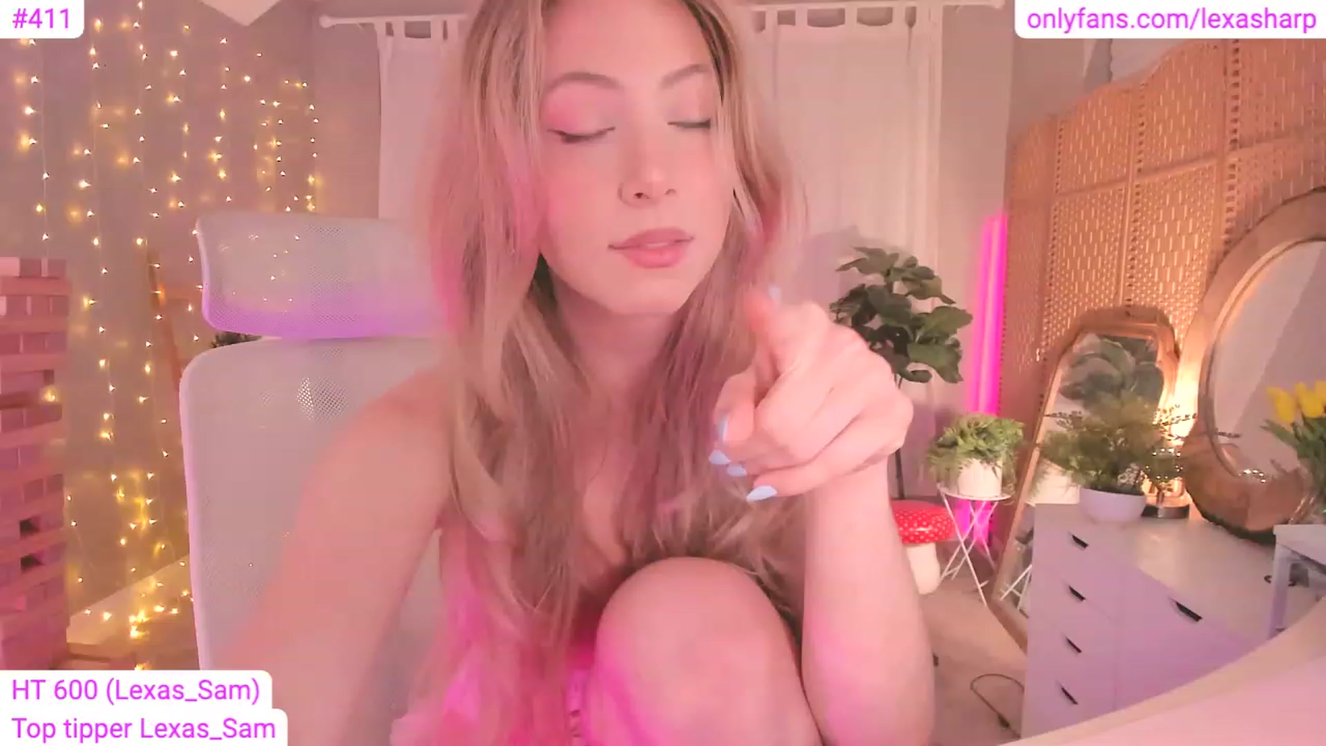 Gallery image thumbnail from alexasharp's myfreecams stream on, 07/14/2023, 02:40 image 12 of 20