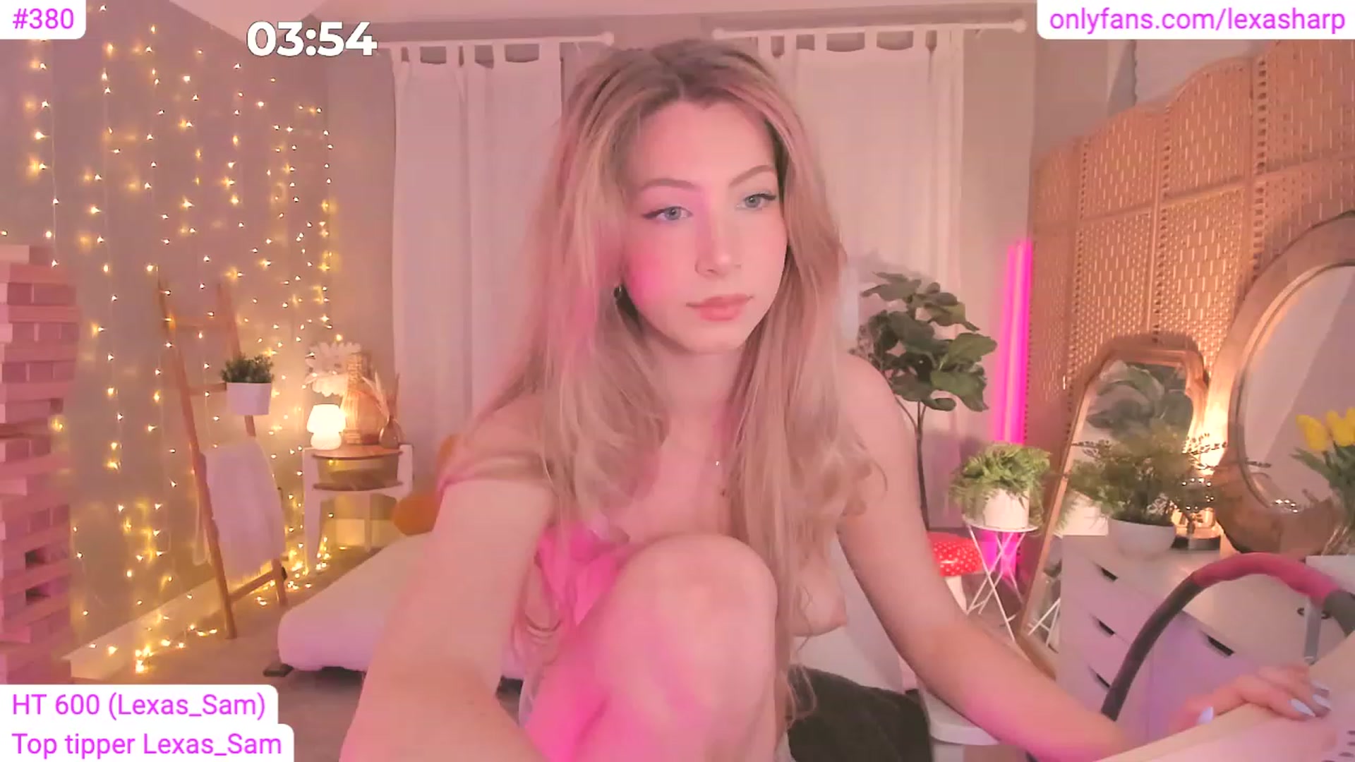 Gallery image thumbnail from alexasharp's myfreecams stream on, 07/14/2023, 03:12 image 3 of 20