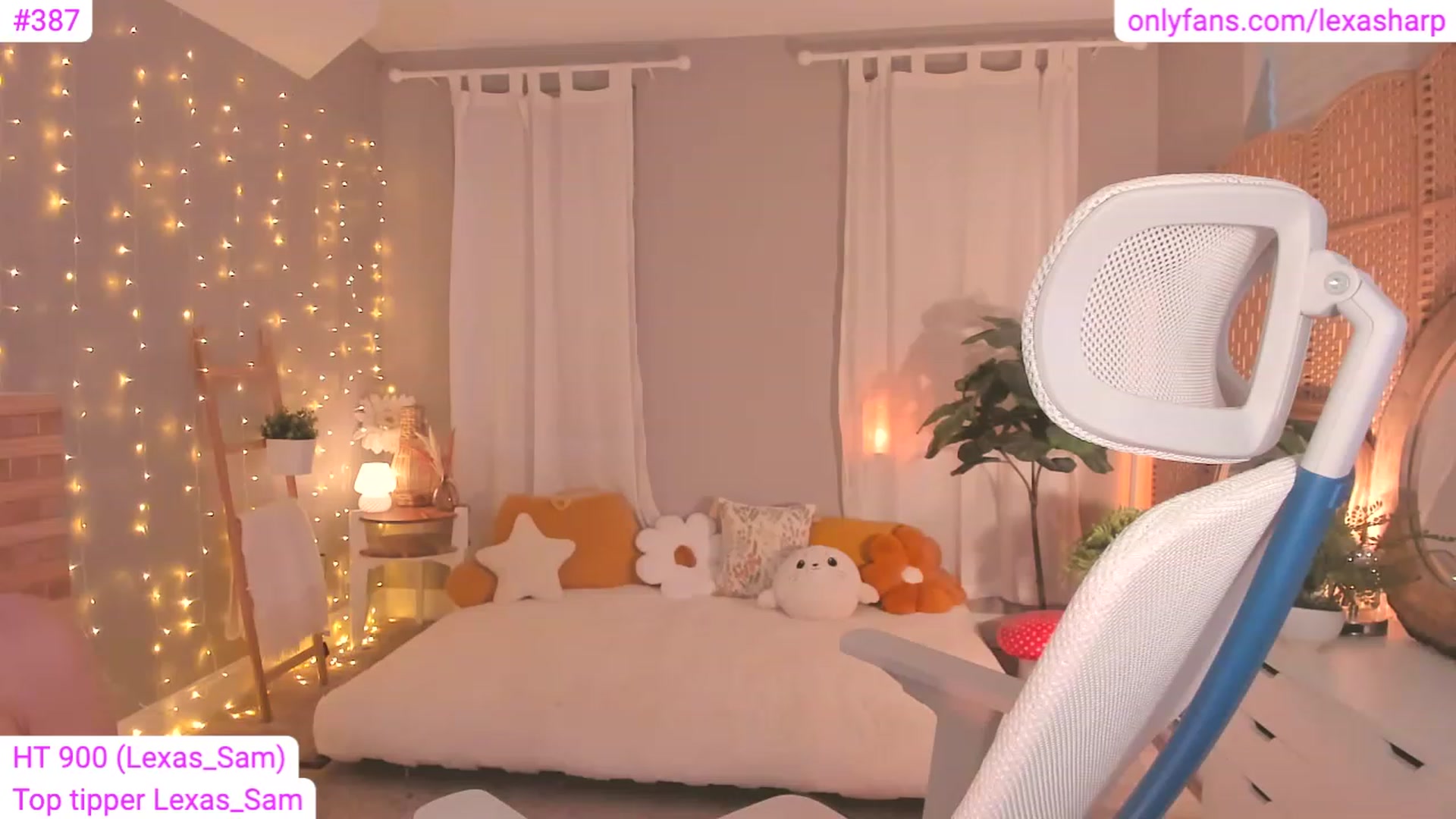 Gallery image thumbnail from alexasharp's myfreecams stream on, 07/15/2023, 01:18 image 9 of 20