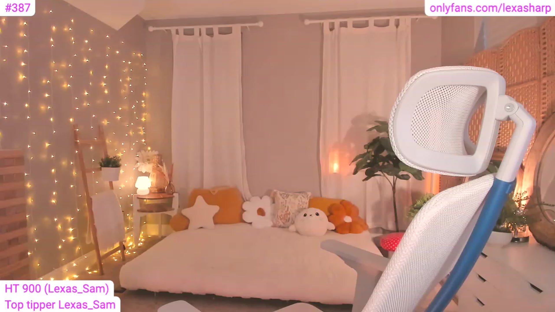 Gallery image thumbnail from alexasharp's myfreecams stream on, 07/15/2023, 01:18 image 10 of 20