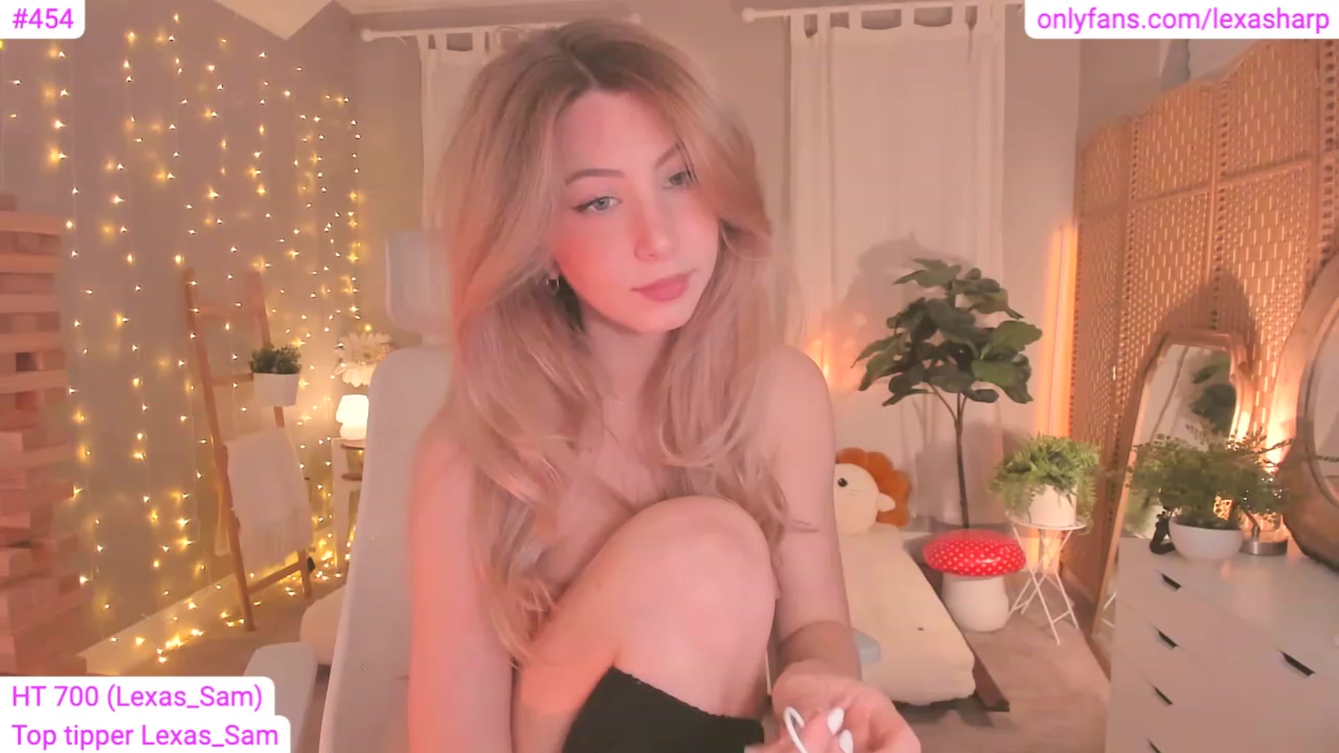 Gallery image thumbnail from alexasharp's myfreecams stream on, 07/21/2023, 03:06 image 18 of 20