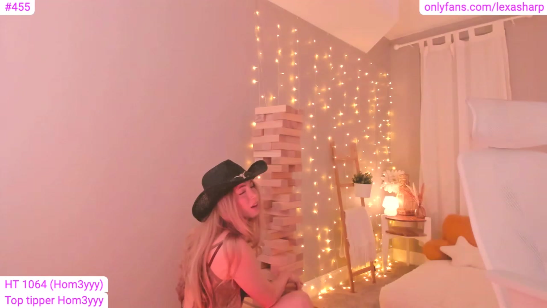 Gallery image thumbnail from alexasharp's myfreecams stream on, 07/22/2023, 04:10 image 6 of 20