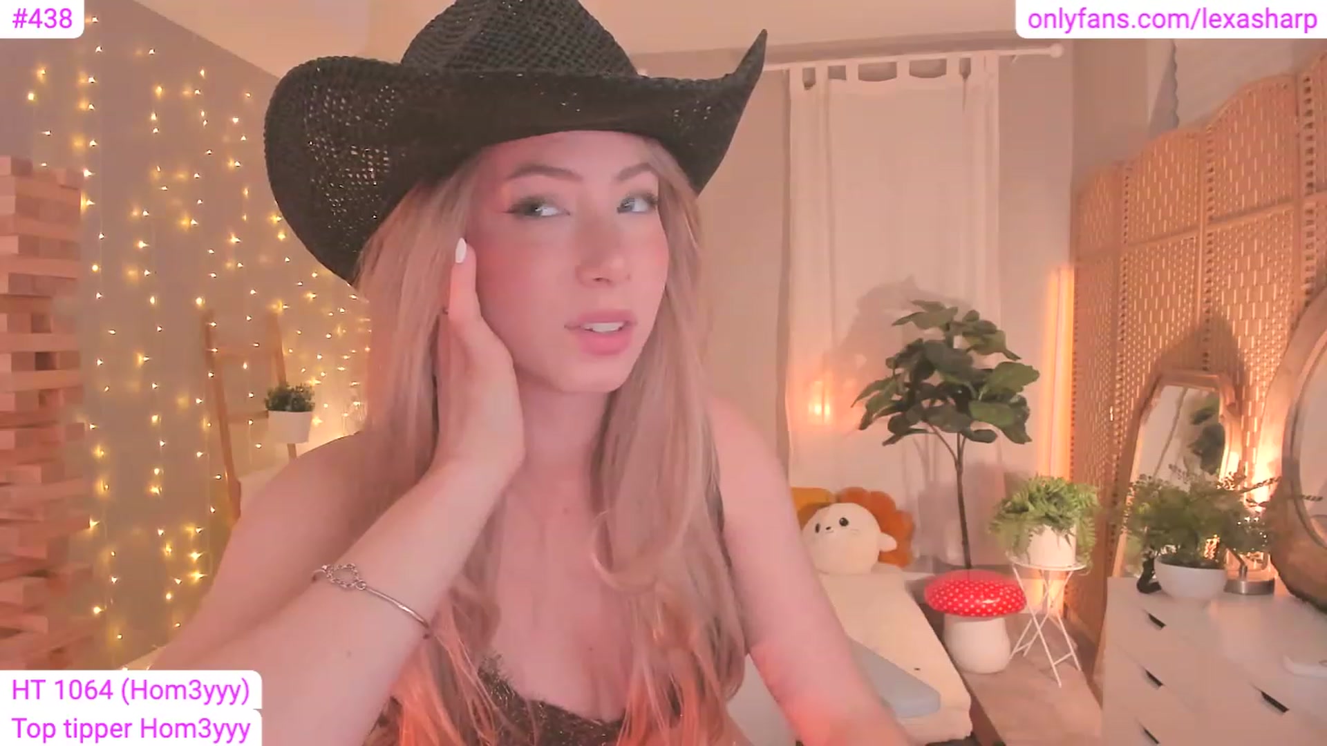 Gallery image thumbnail from alexasharp's myfreecams stream on, 07/22/2023, 04:10 image 13 of 20