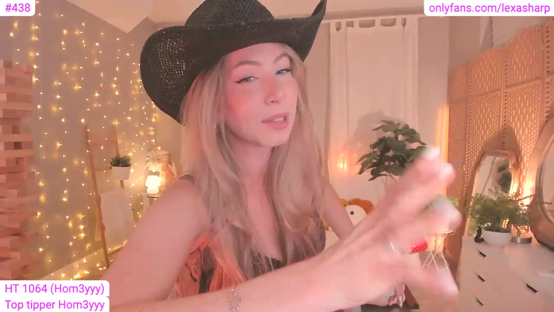Gallery image thumbnail from alexasharp's myfreecams stream on, 07/22/2023, 04:10 image 14 of 20