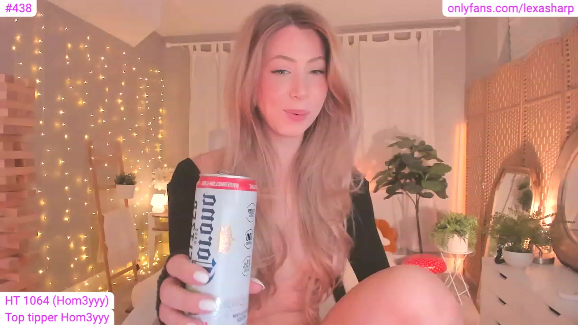 Gallery image thumbnail from alexasharp's myfreecams stream on, 07/22/2023, 05:11 image 1 of 20